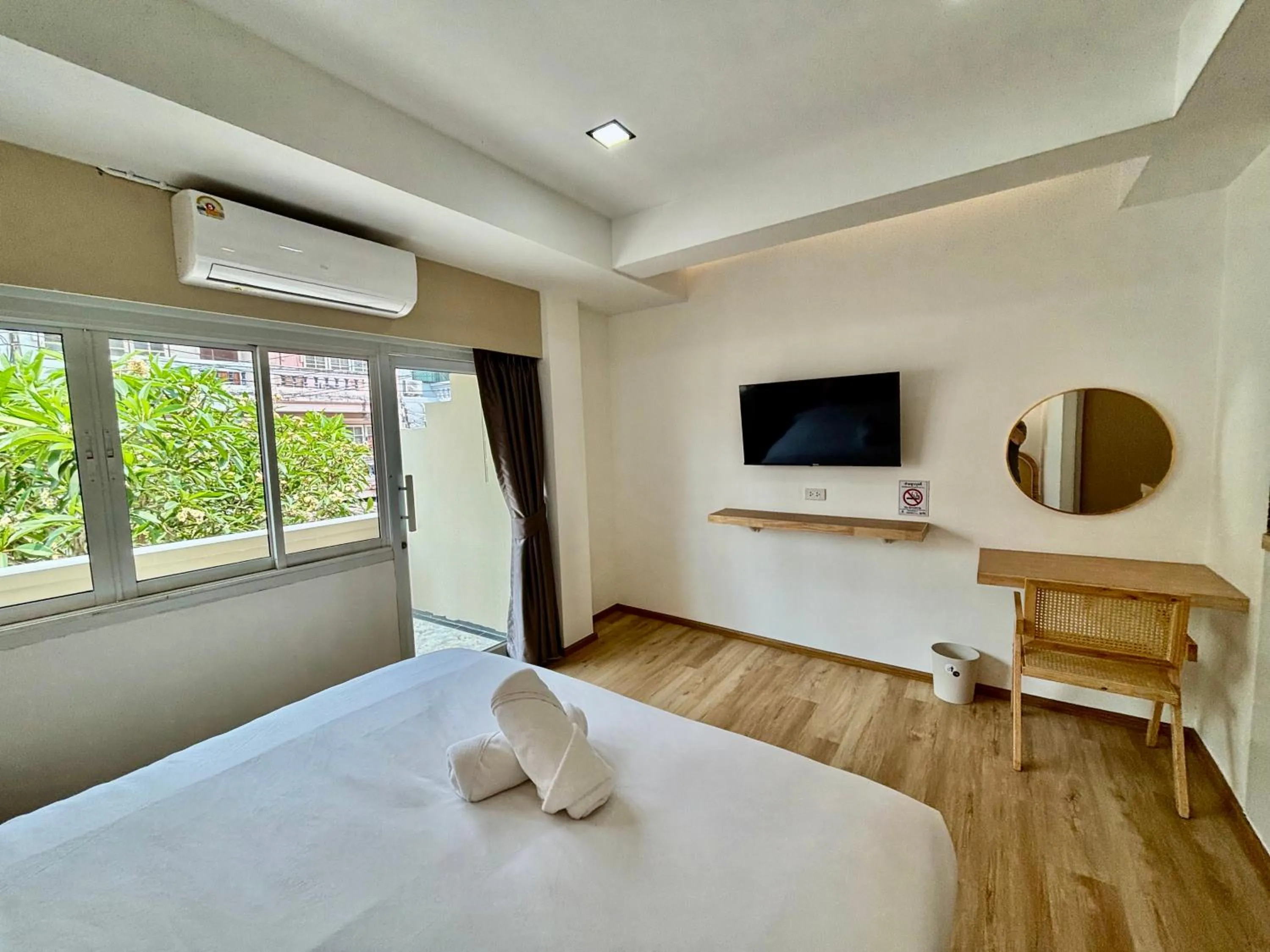 Bed in Charm Hostel at Pratumnak