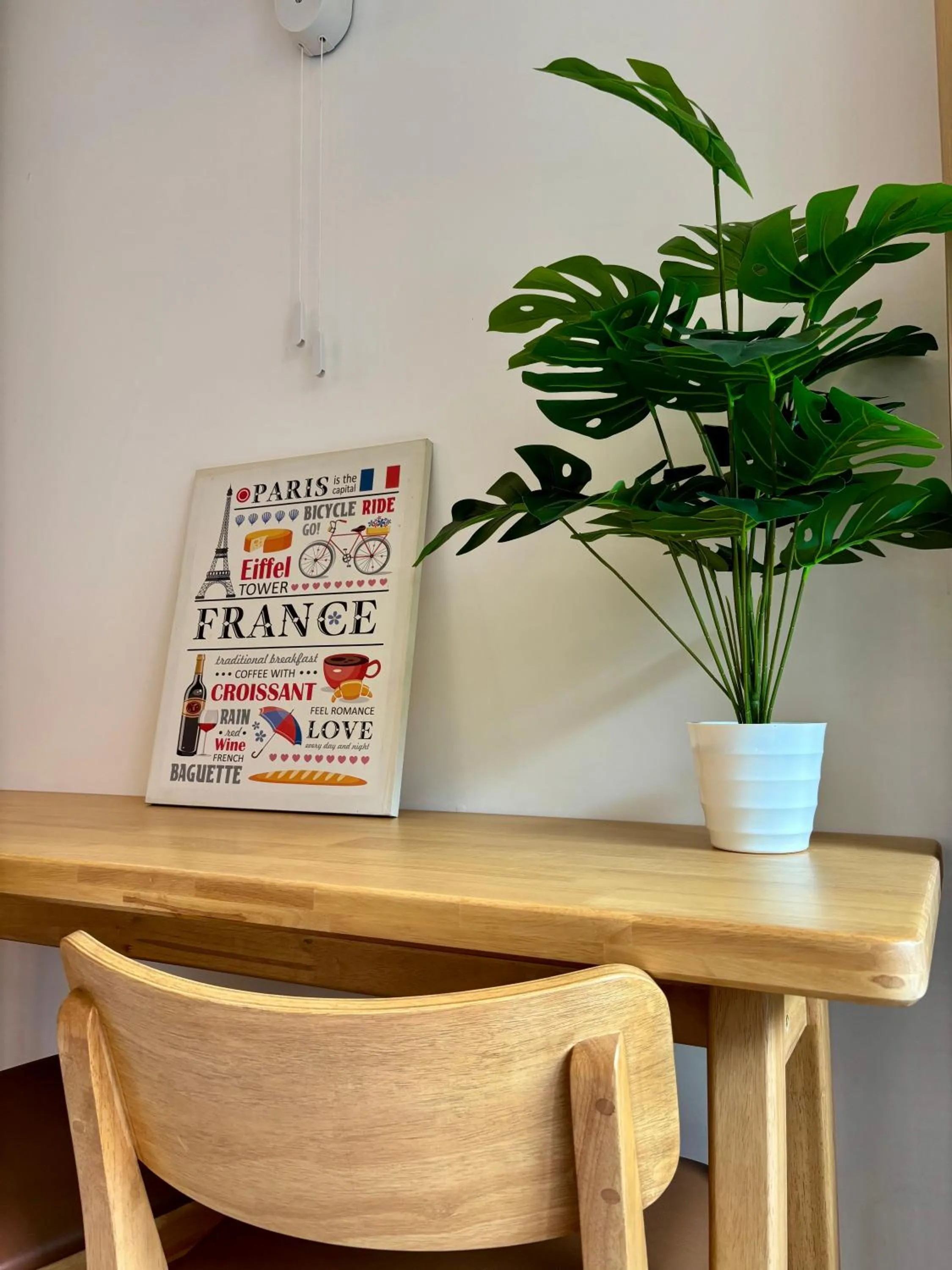 Lobby or reception in Charm Hostel at Pratumnak