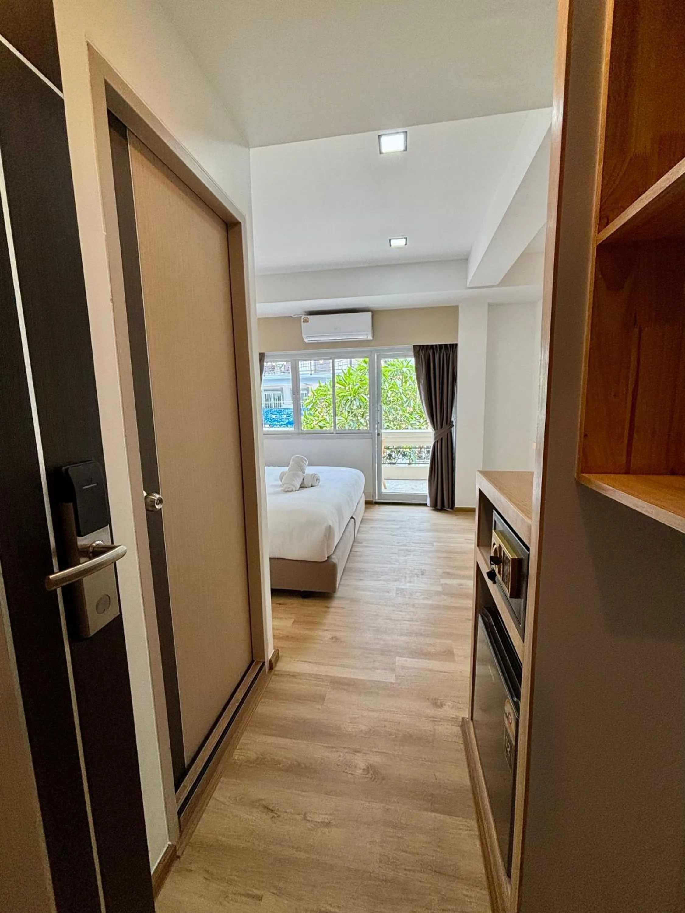 Bedroom, Bed in Charm Hostel at Pratumnak