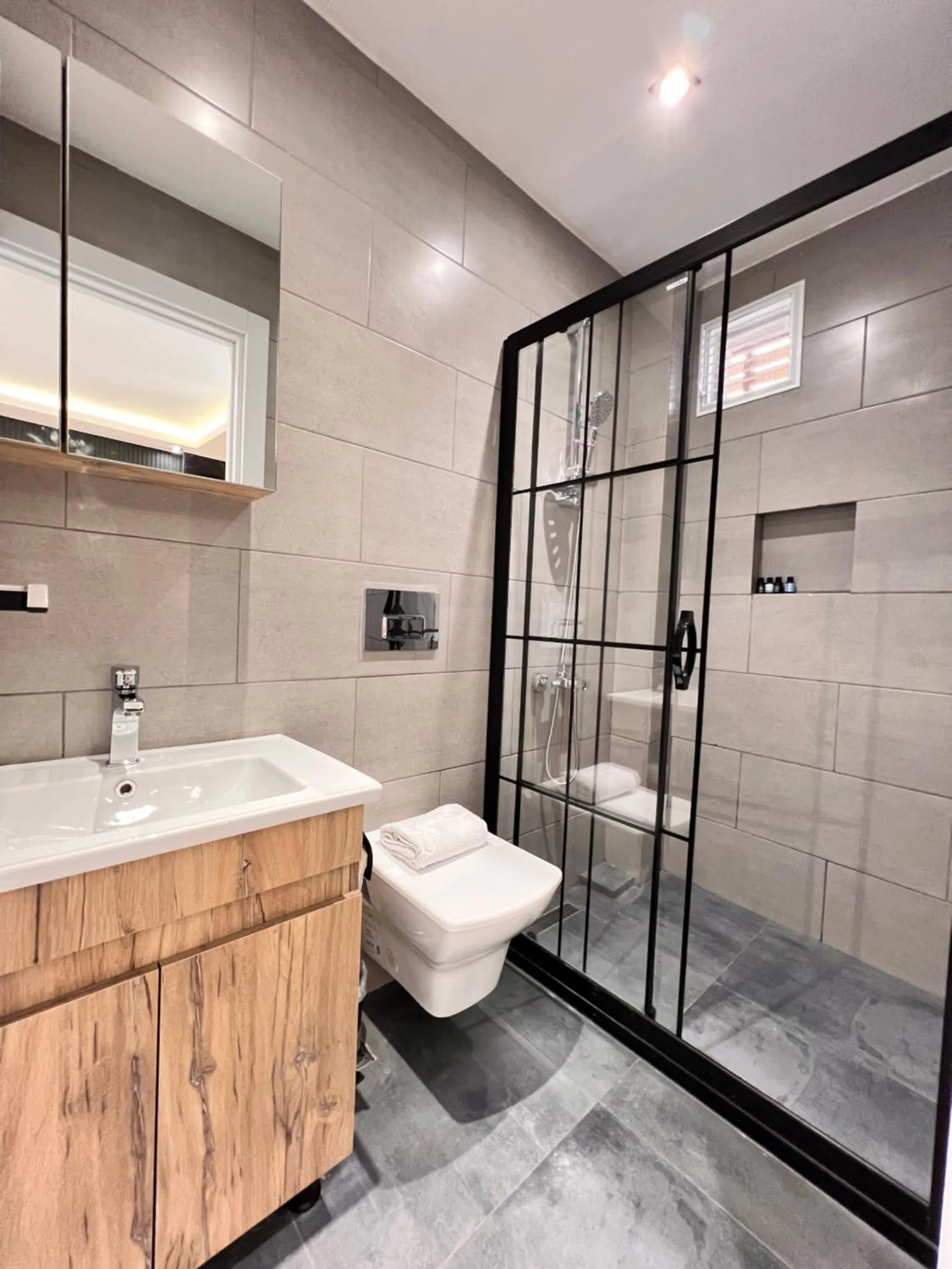 Shower in The Bail Hotel