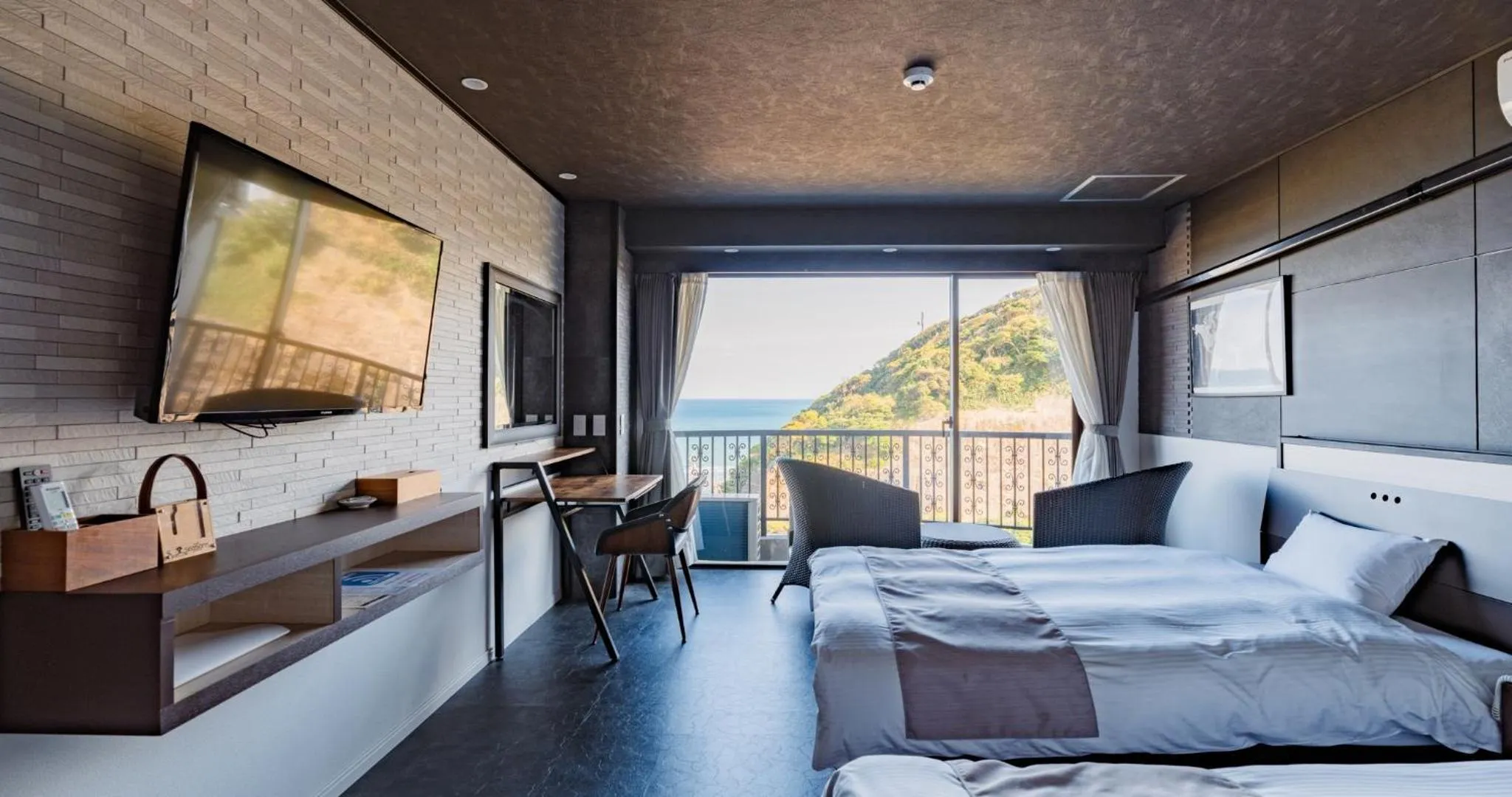 Photo of the whole room in Hotel SEASONS NICHINAN