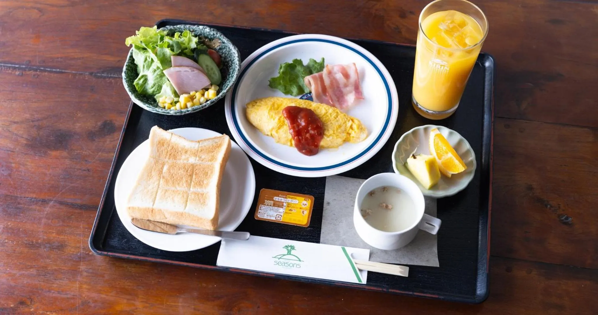 Breakfast in Hotel SEASONS NICHINAN