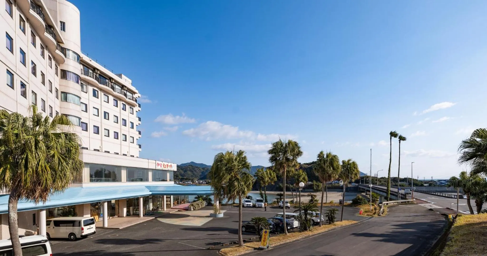 Property building in Hotel SEASONS NICHINAN