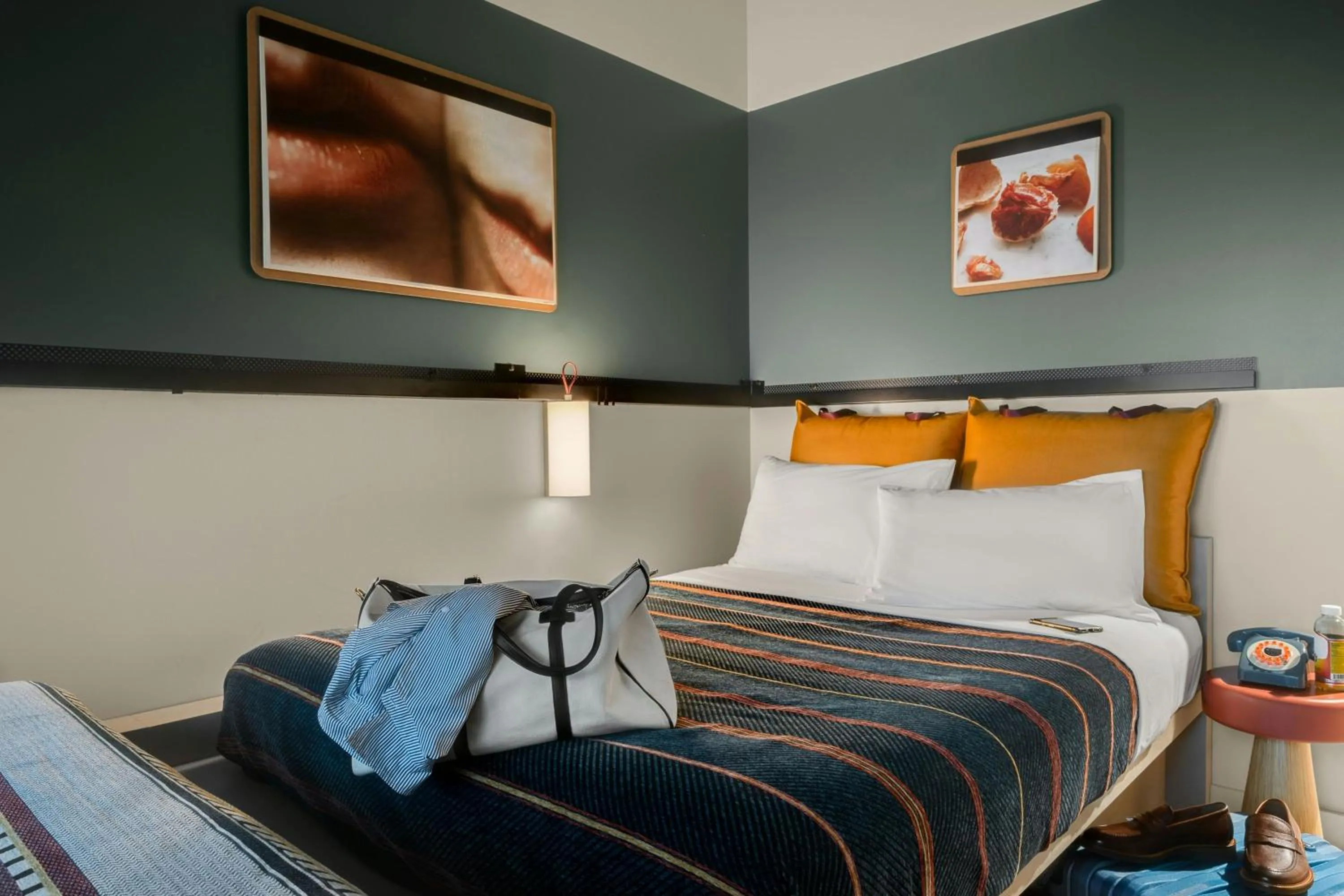 Photo of the whole room, Bed in Moxy Charlotte Downtown