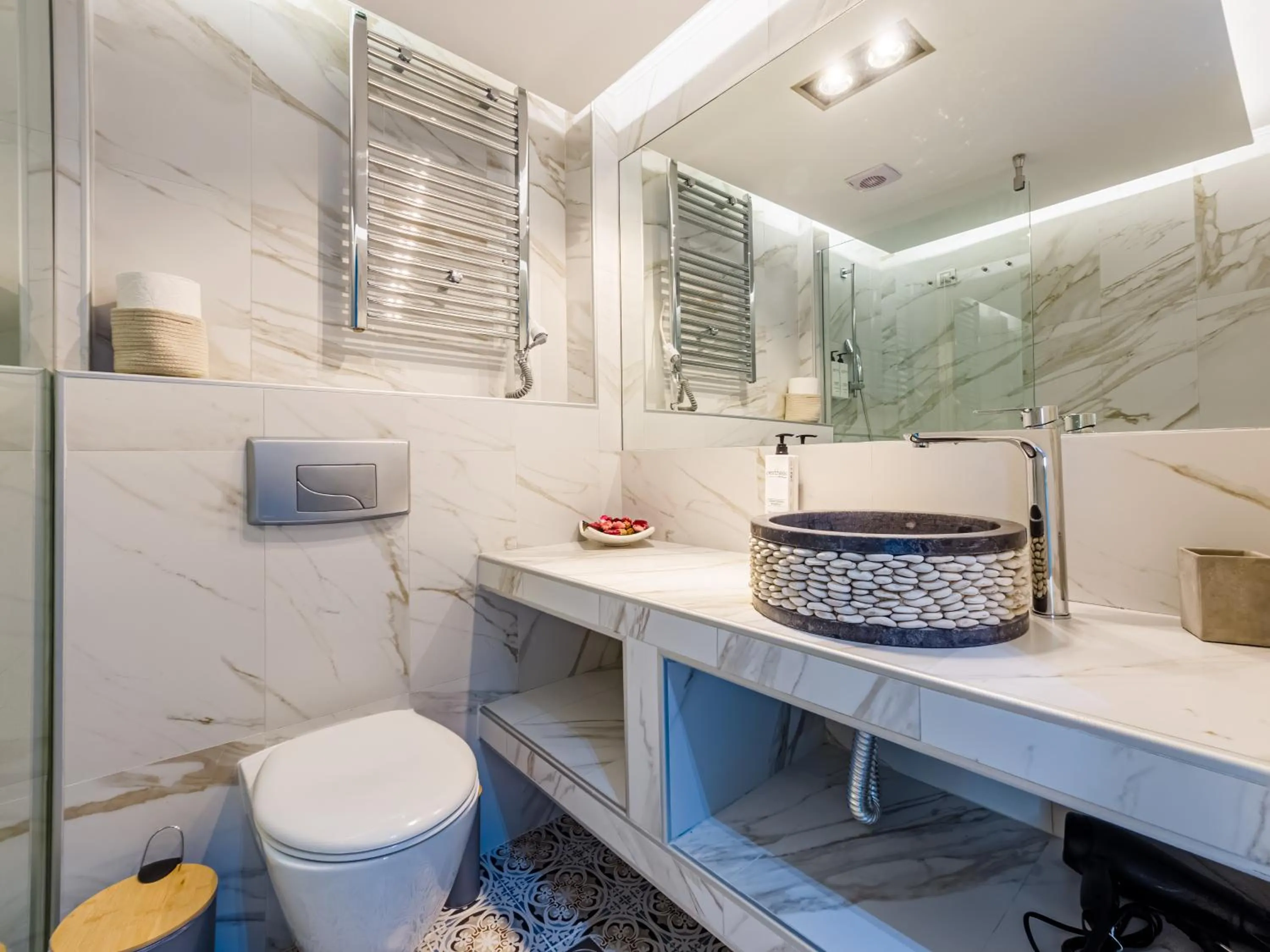 Toilet in Alpha Luxury Suites