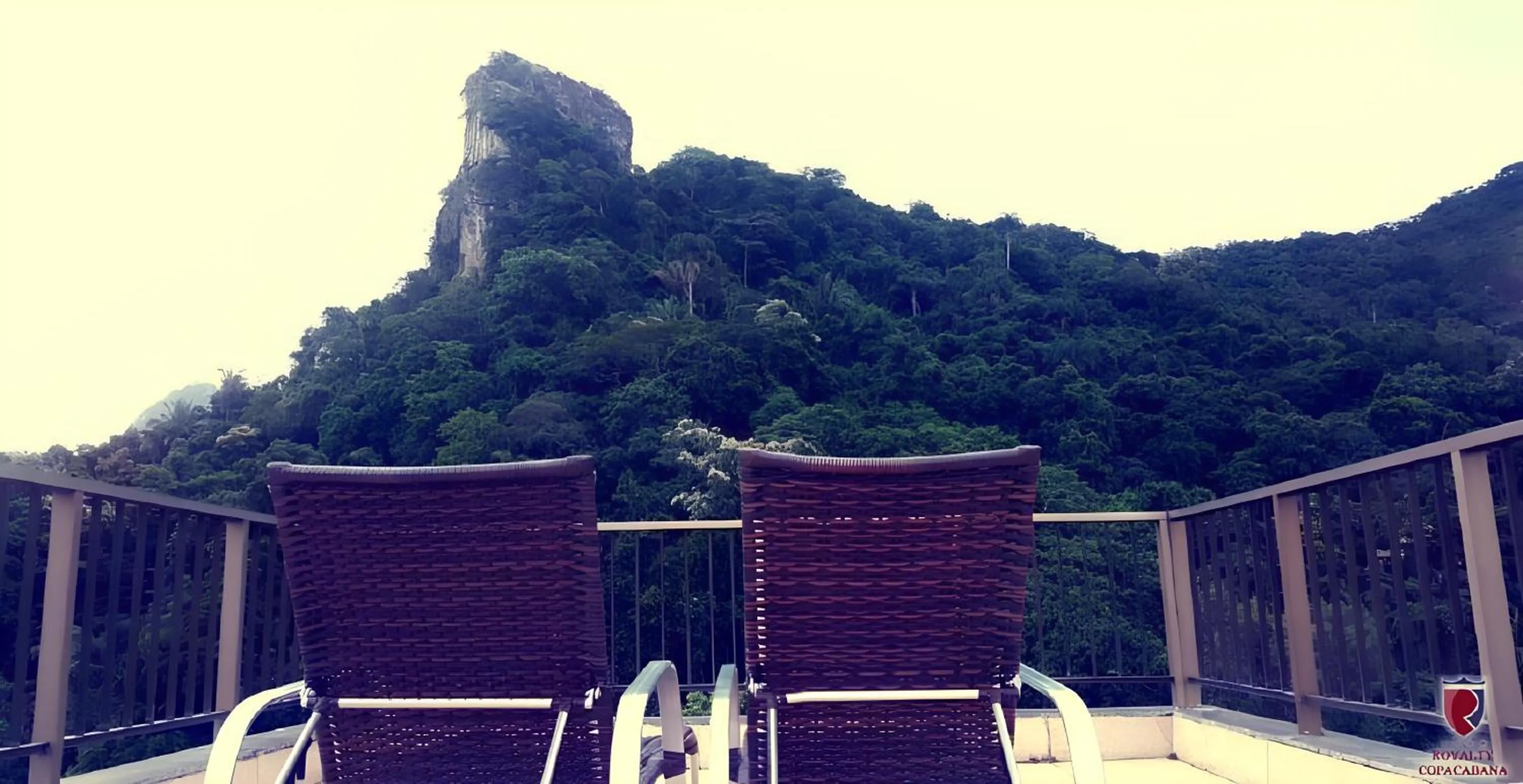 Swimming pool in Royalty Copacabana Hotel
