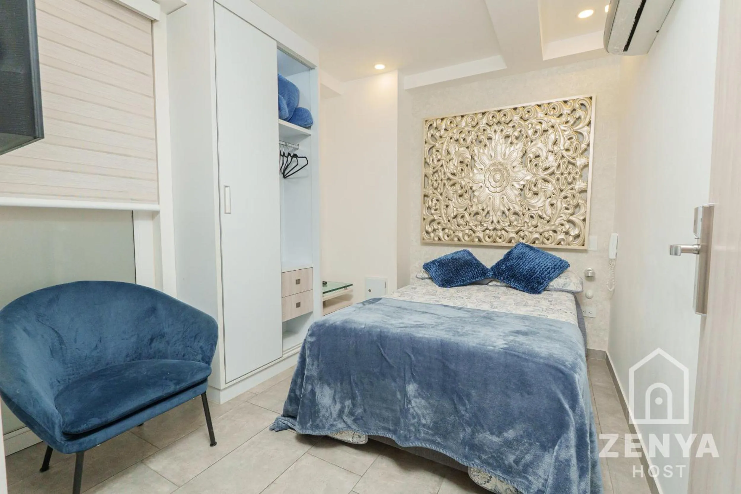 Bed in Recovery house by Zenya Host