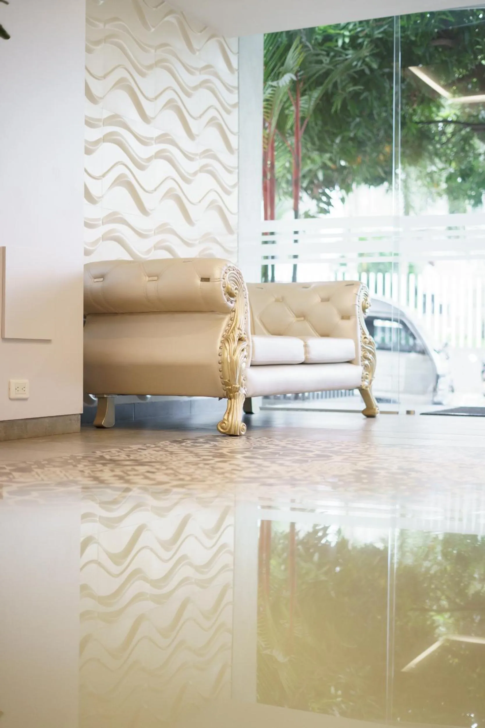 Living room in Recovery house by Zenya Host