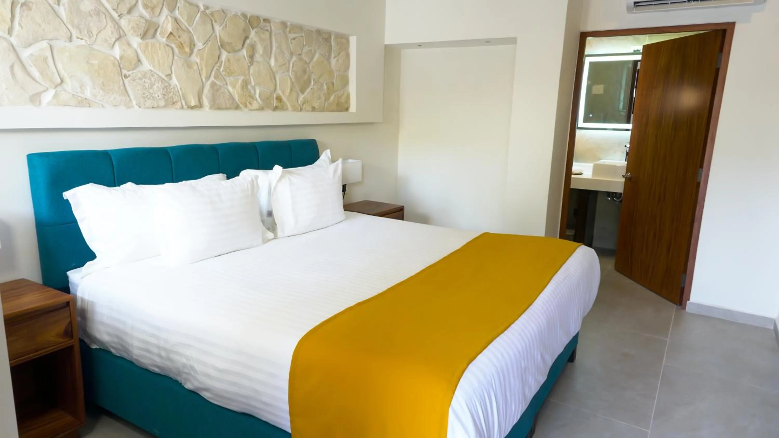 Bed in Hotel Loreto Palmar