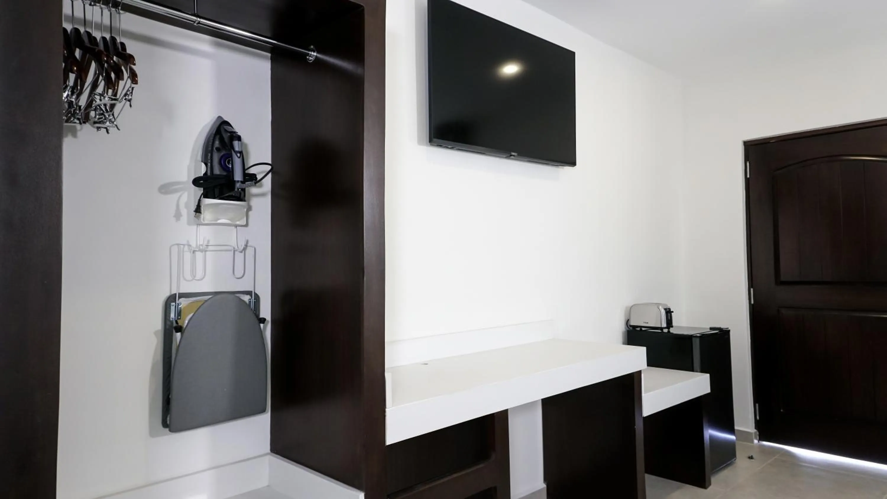 TV and multimedia in Hotel Loreto Palmar