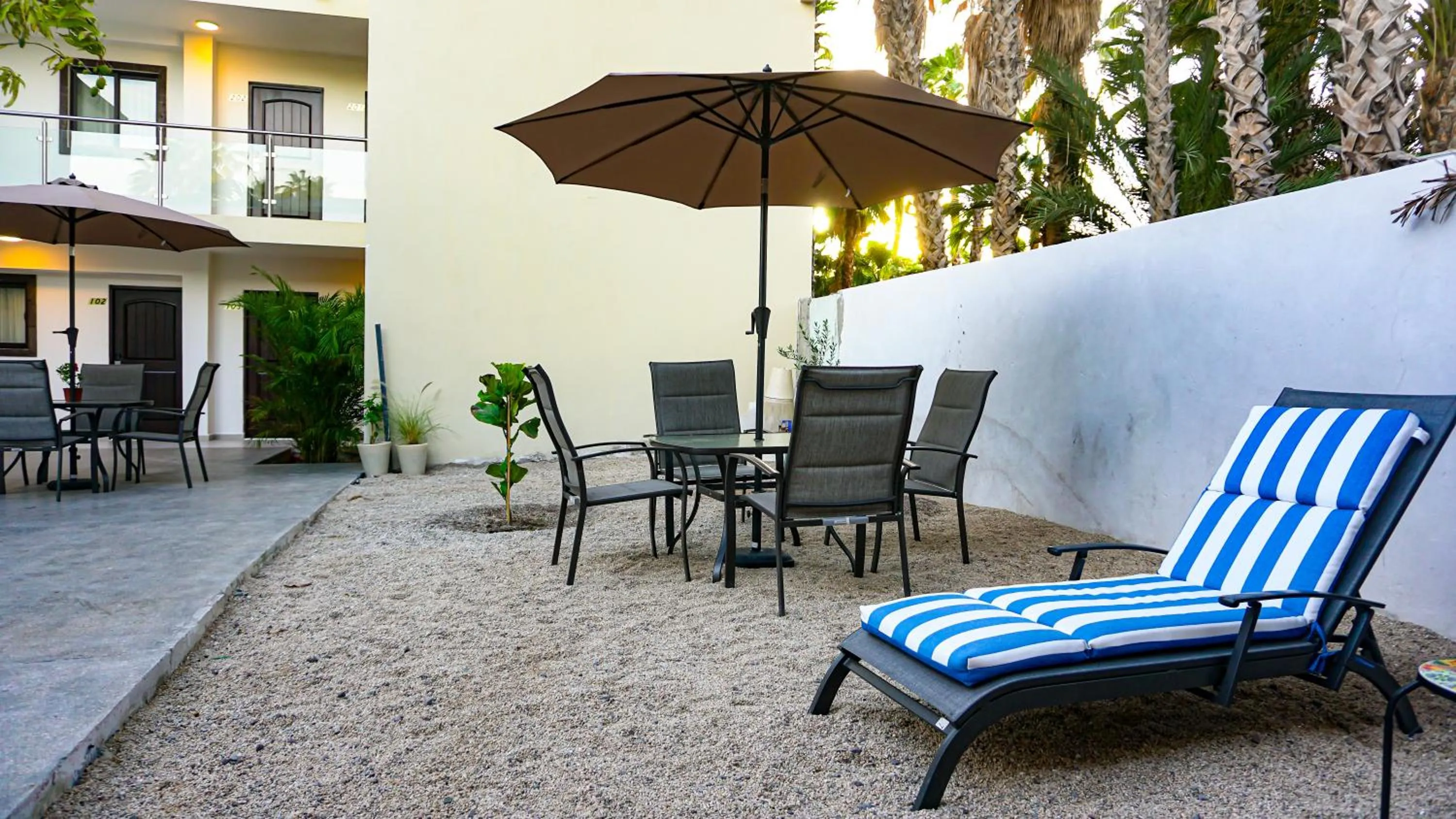 Patio in Hotel Loreto Palmar
