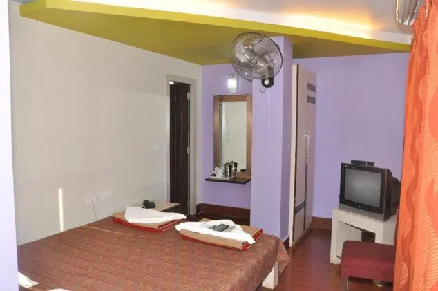 Photo of the whole room in Hotel Shreesh