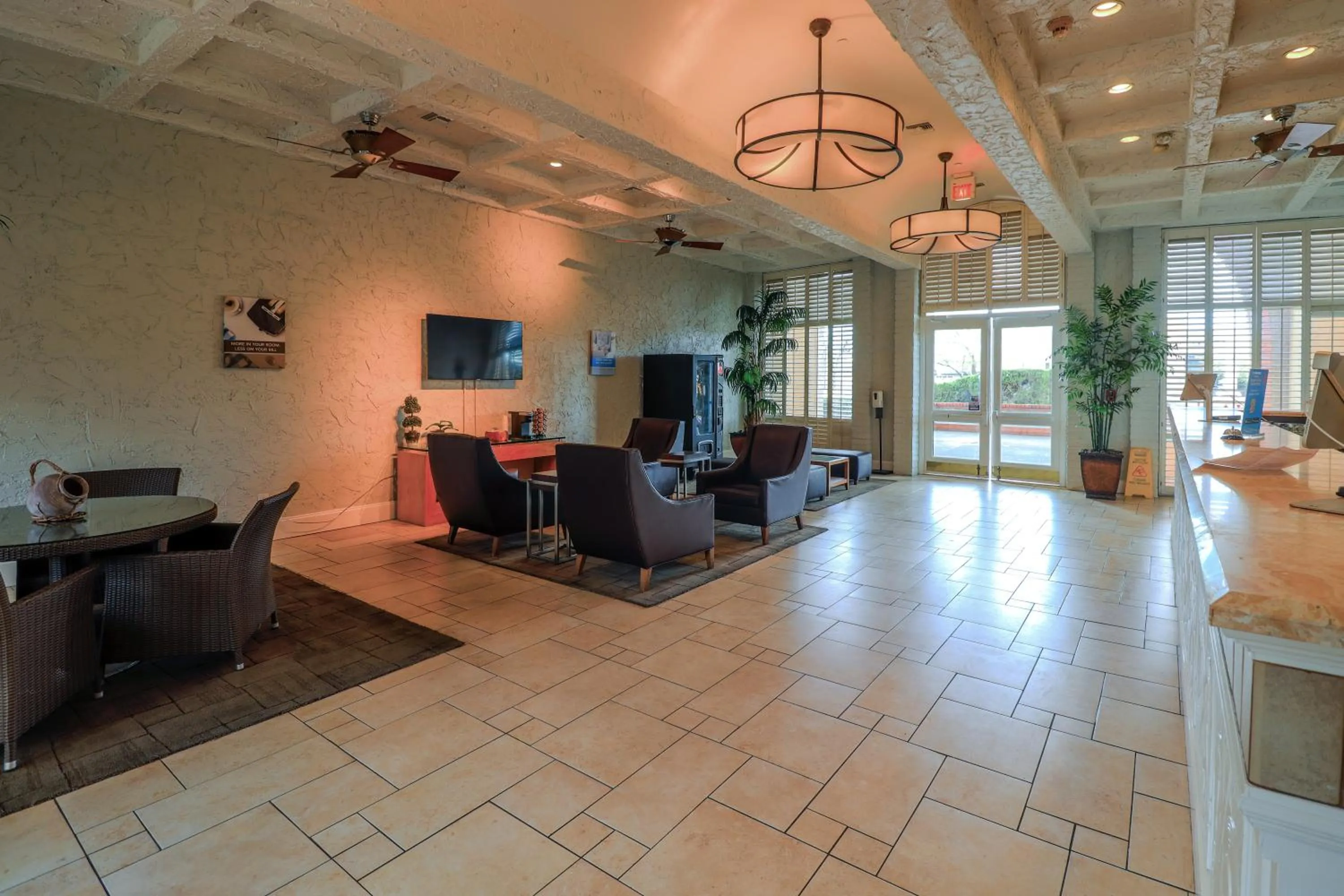 Lobby or reception in Studio 6 Phoenix, AZ – Sky Harbor