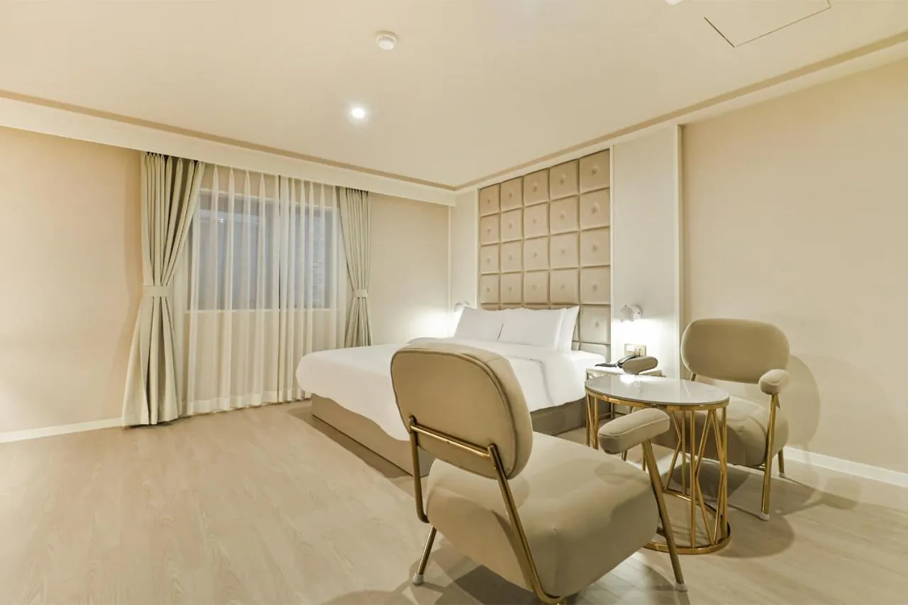 Bed in Grandis Hotel