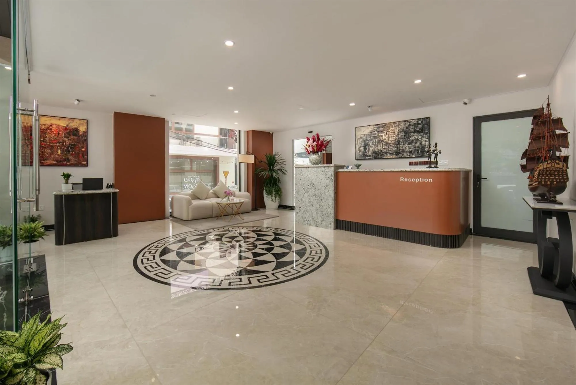 Lobby or reception in Amira Hotel Bắc Ninh