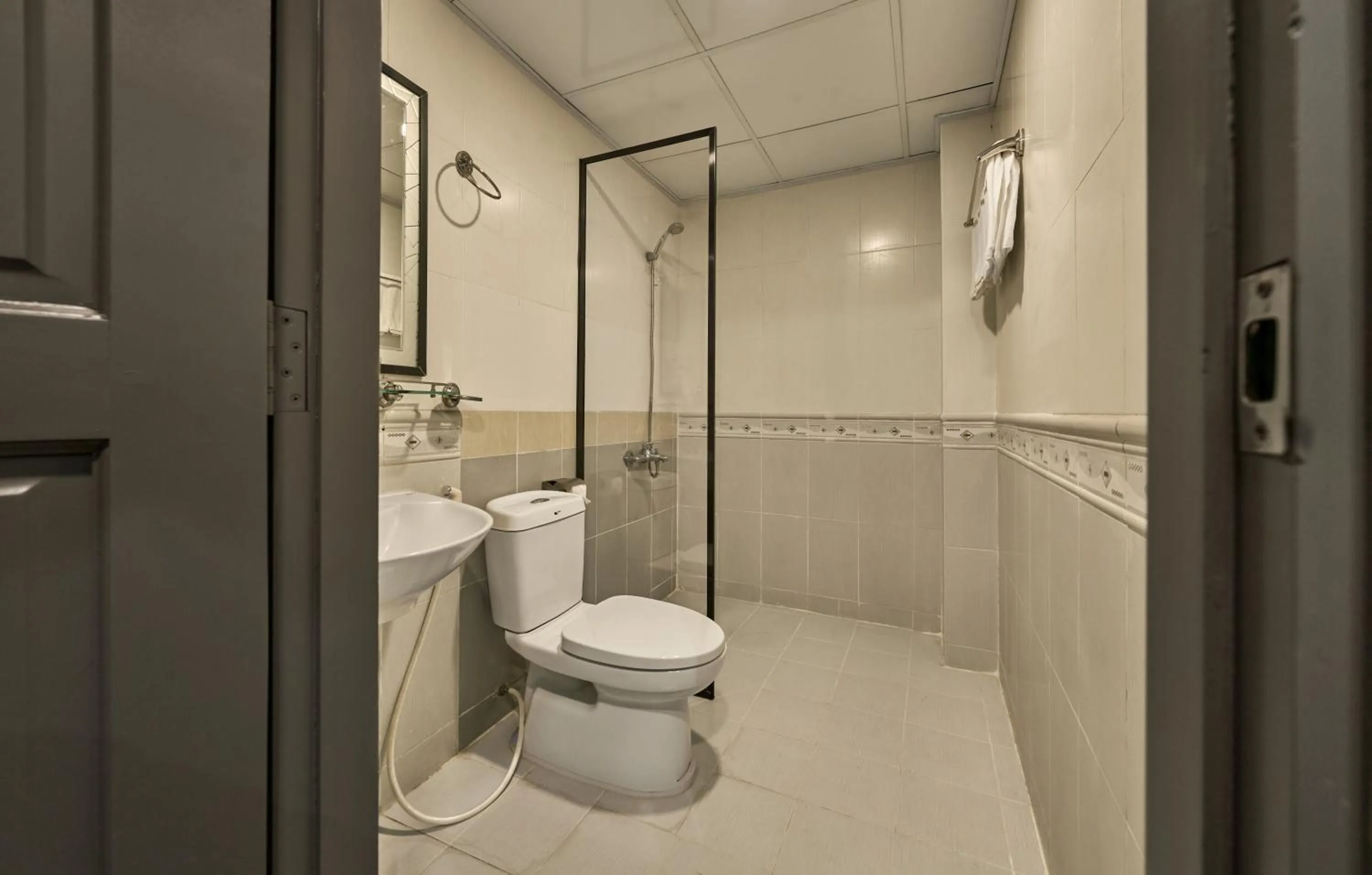 Shower in The Passion Lux Airport Hotel Apartment - Free Airport