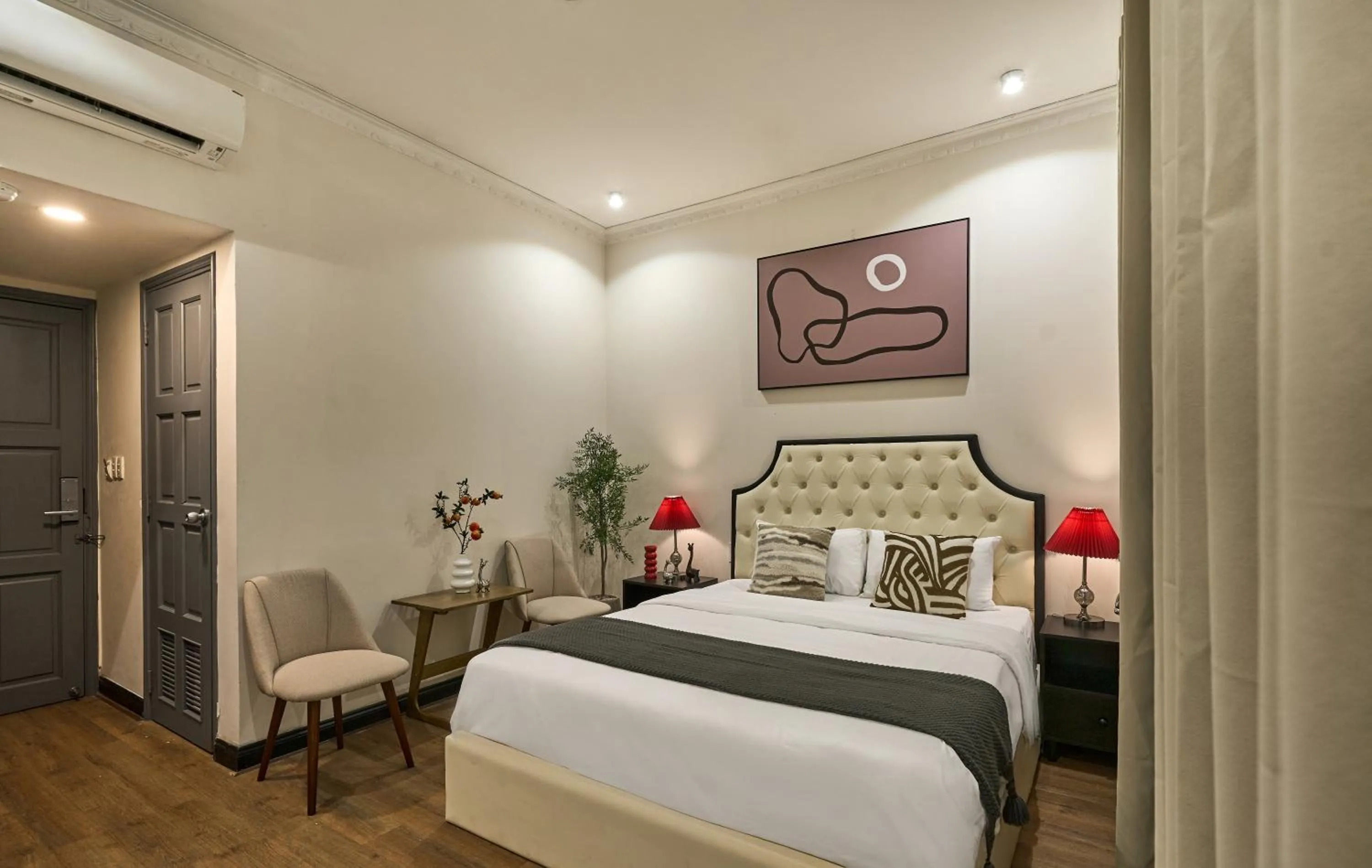 Bed in The Passion Lux Airport Hotel Apartment - Free Airport