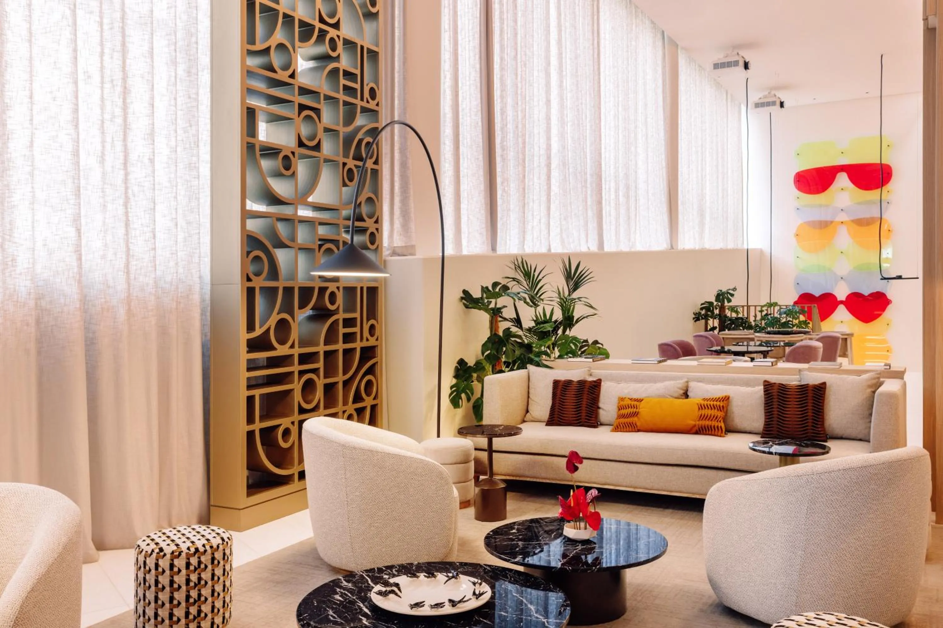 Lobby or reception in ME Lisbon by Meliá