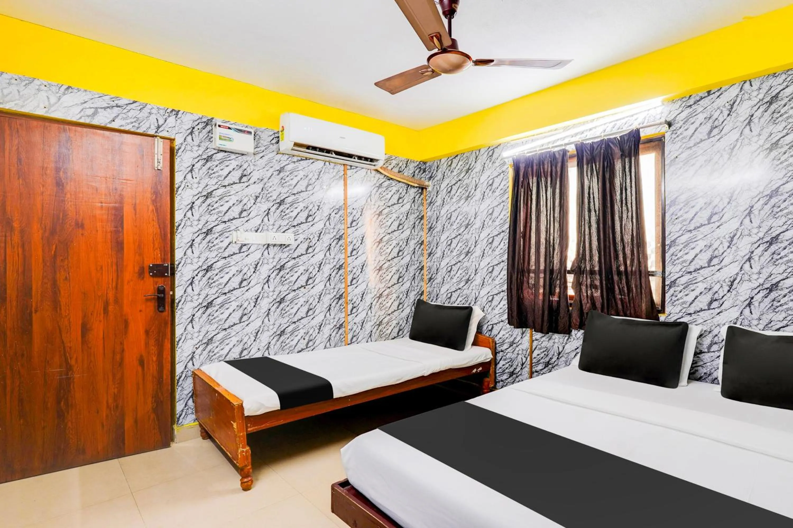 Bedroom, Bed in Super Hotel O Heritage Town Formerly Vasavi