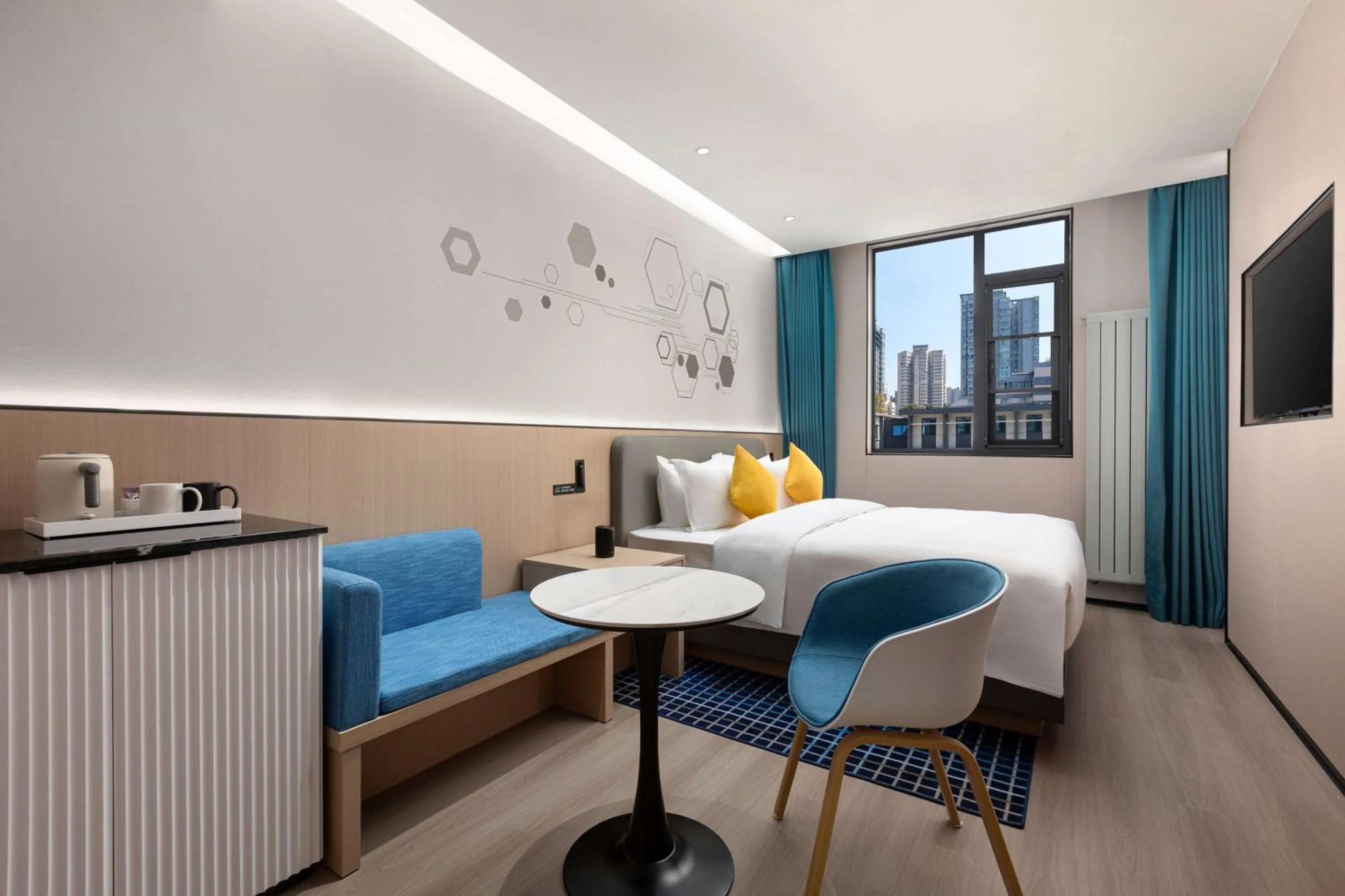 Photo of the whole room, Bed in Microtel by Wyndham Xian Beilin