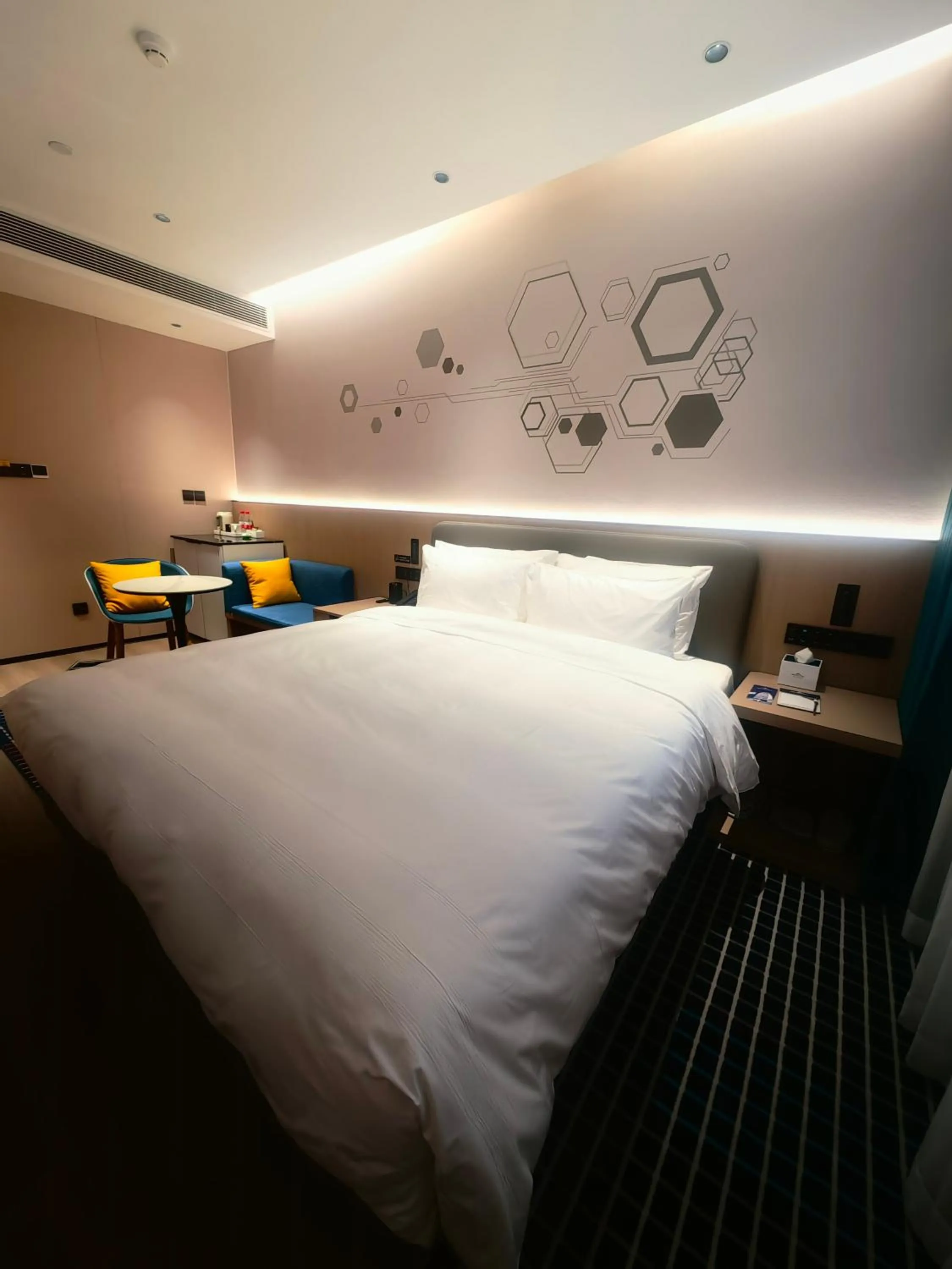 Bed in Microtel by Wyndham Xian Beilin