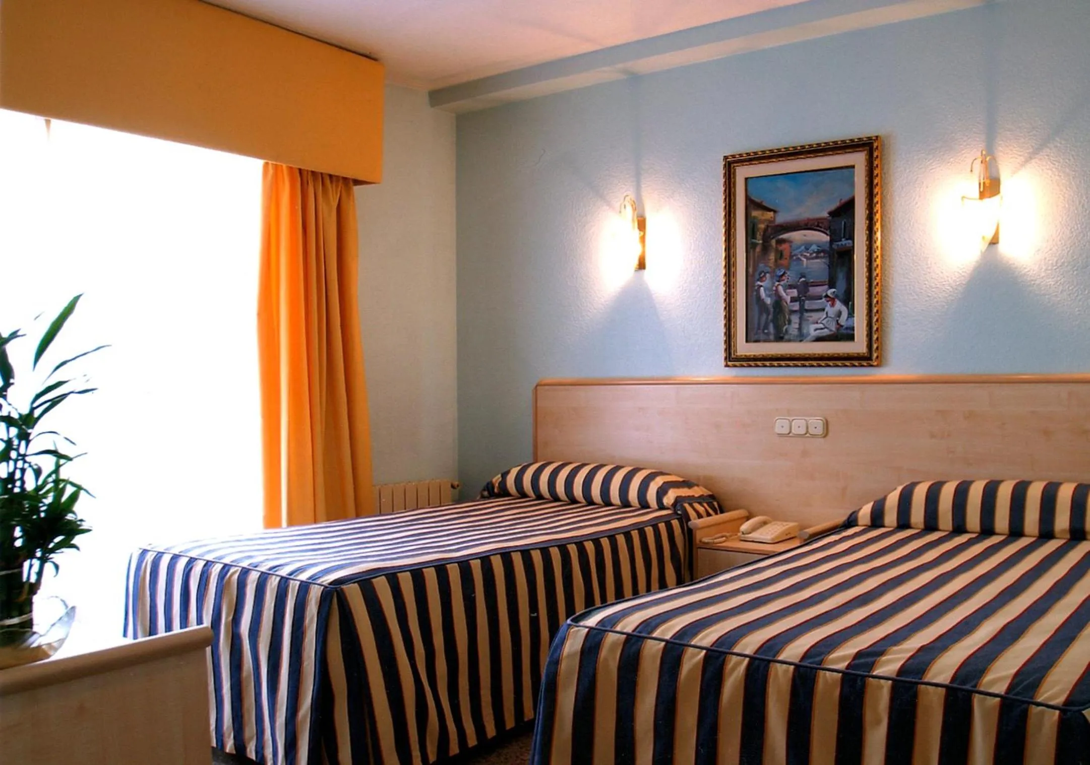 Bed in Hotel Mediterráneo