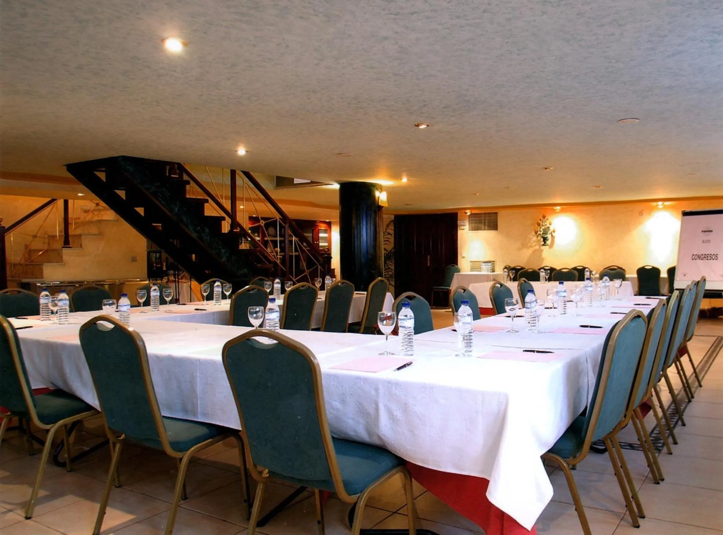 Communal lounge/ TV room in Hotel Mediterráneo