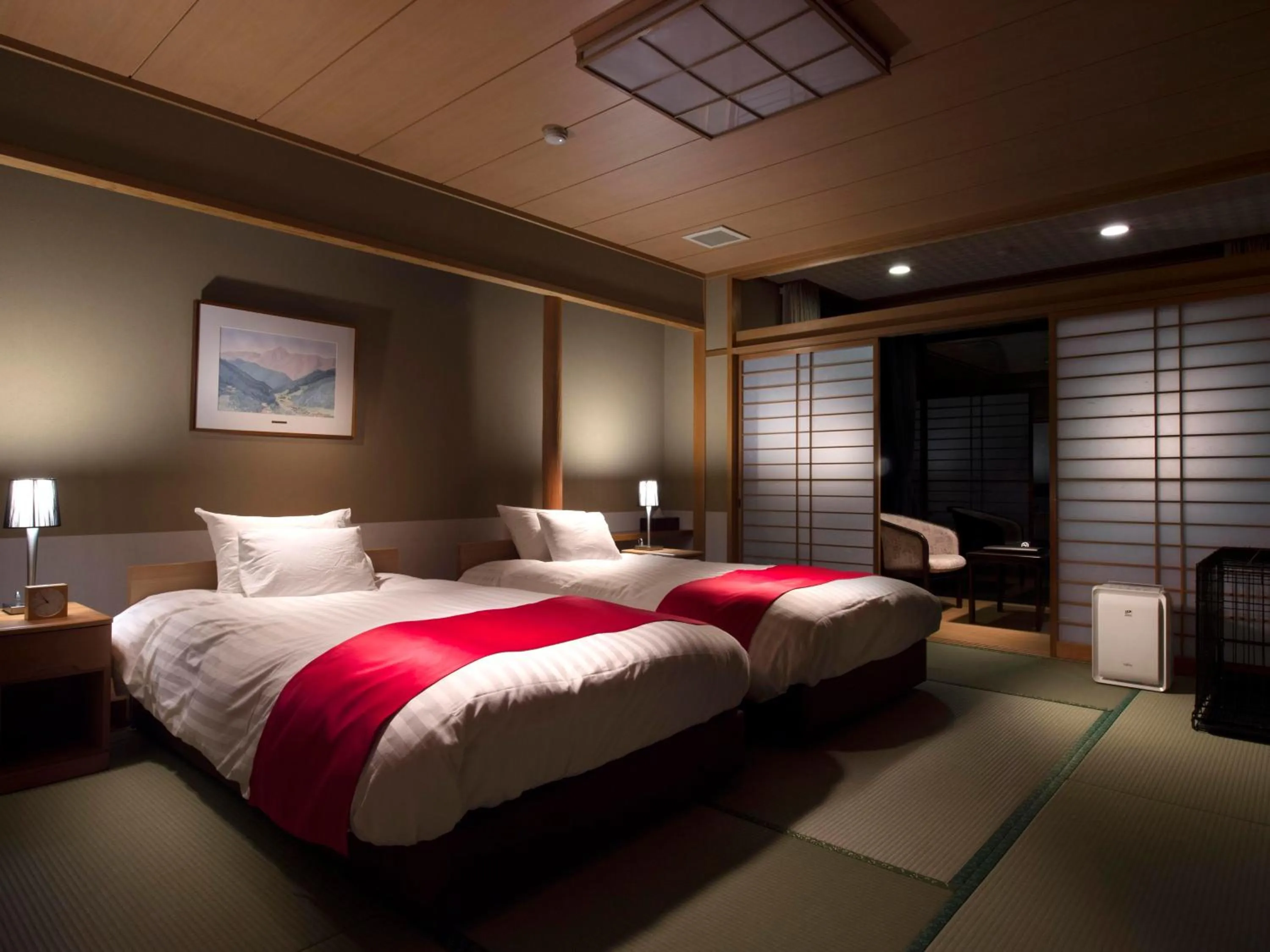 Photo of the whole room, Bed in Matsusaka Wan Wan Paradise Forest Hotel