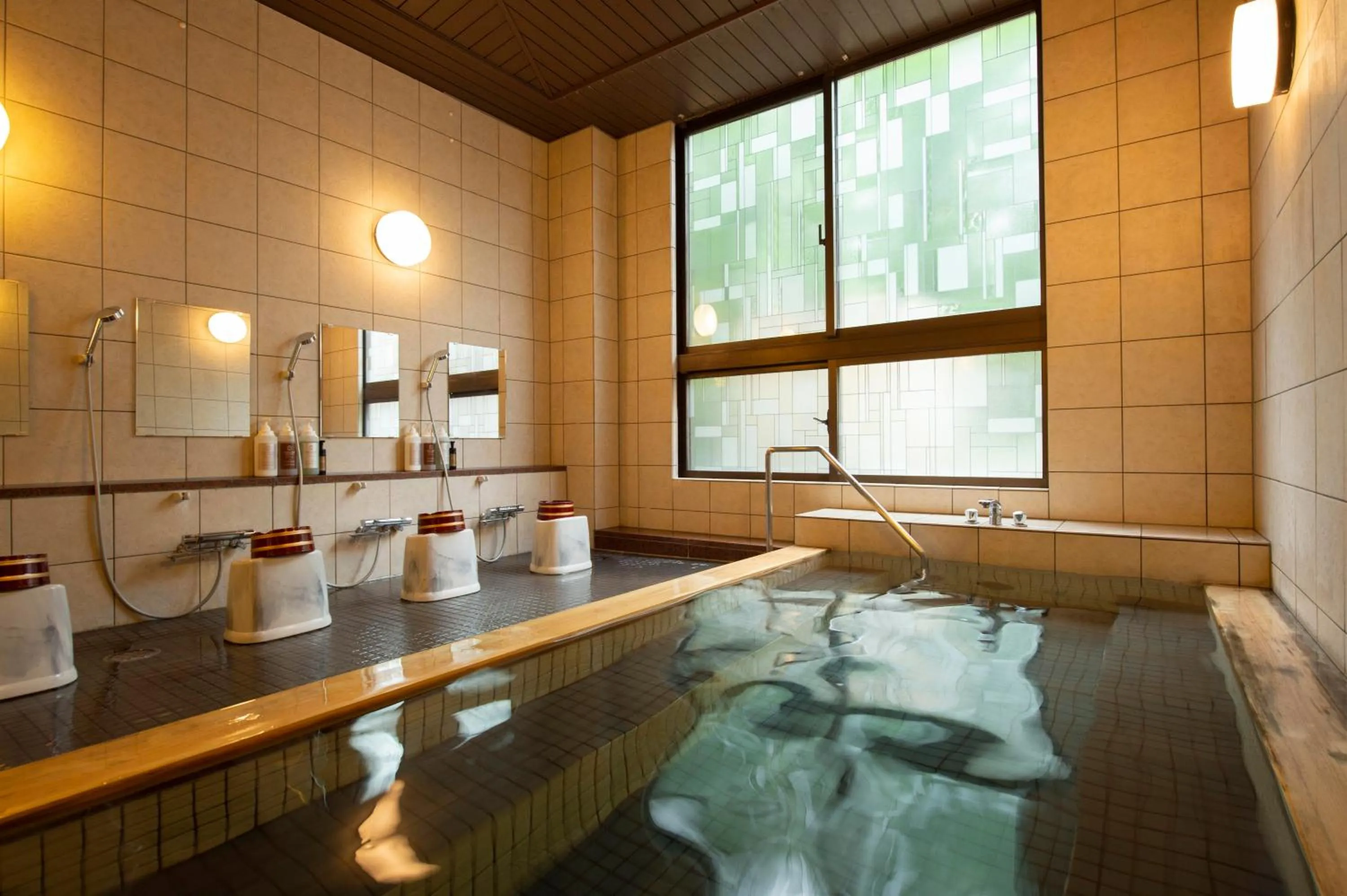 Hot Spring Bath in Wan's Resort Yamanakako