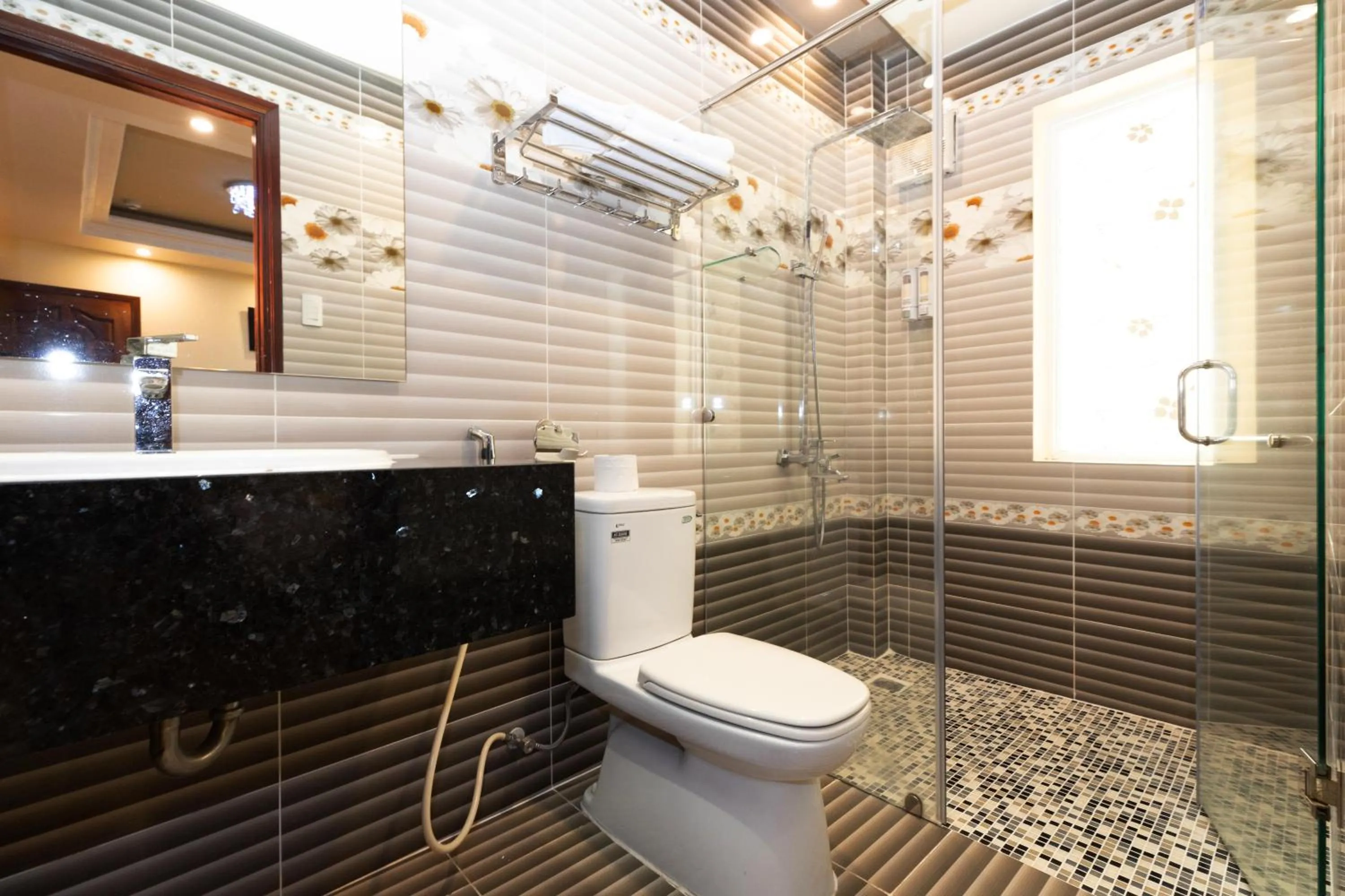 Hung Thanh Airport Hotel - Gần Siêu Thị Vincom