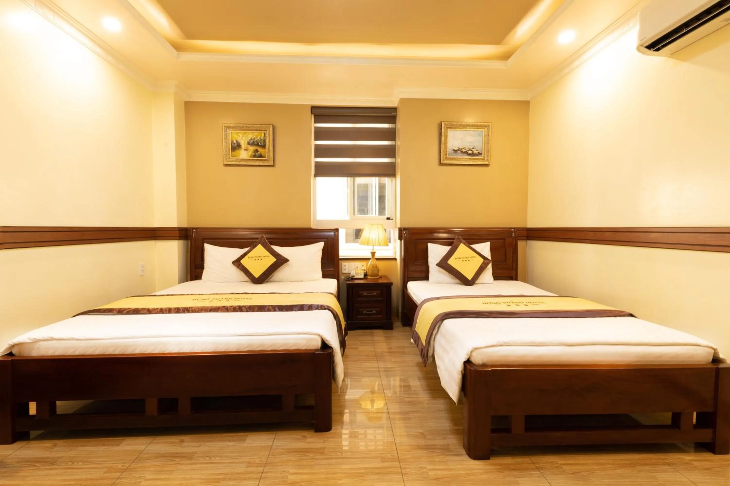 Bed in Hung Thanh Airport Hotel - Gần Siêu Thị Vincom