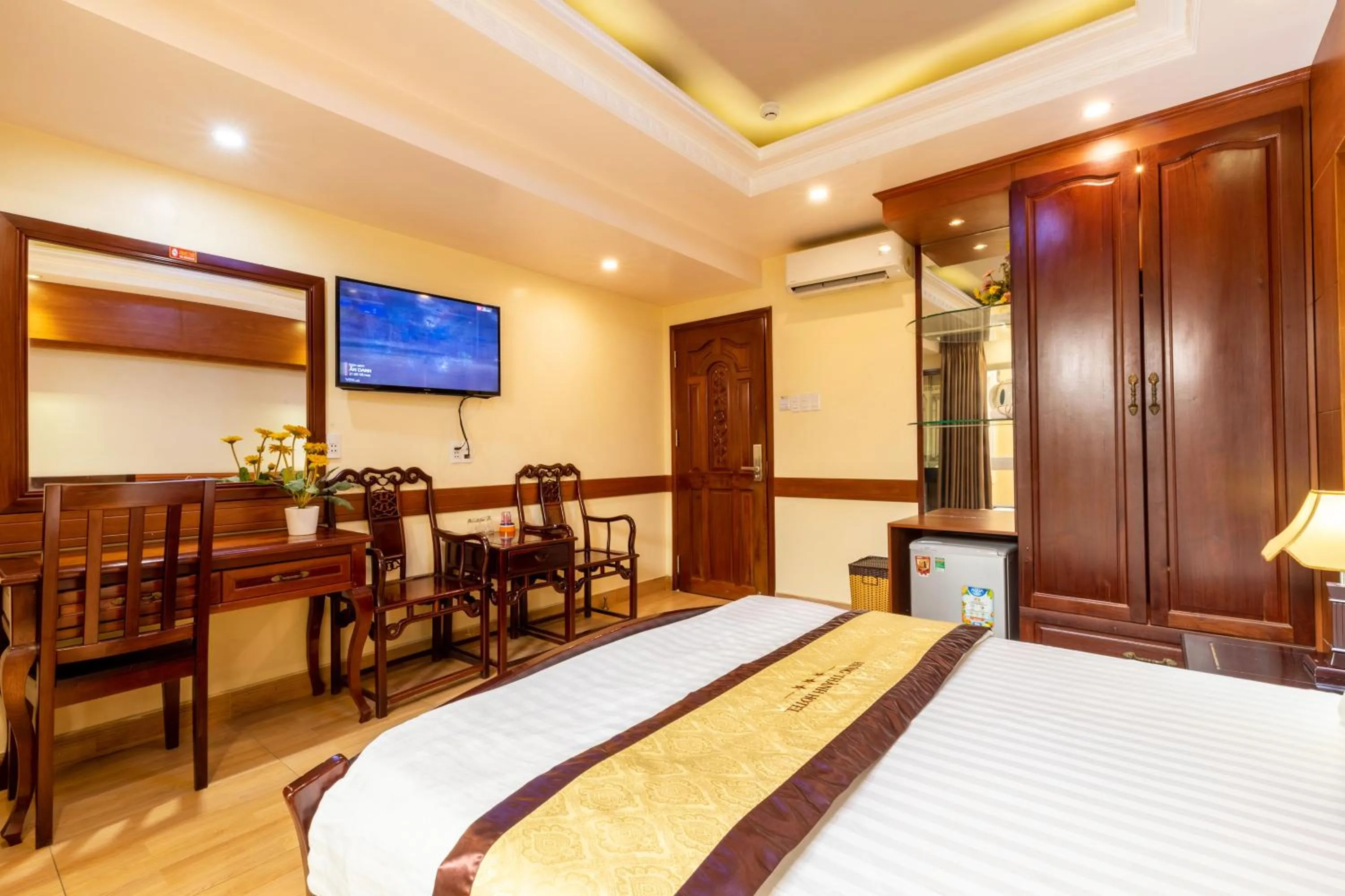 Bed in Hung Thanh Airport Hotel - Gần Siêu Thị Vincom