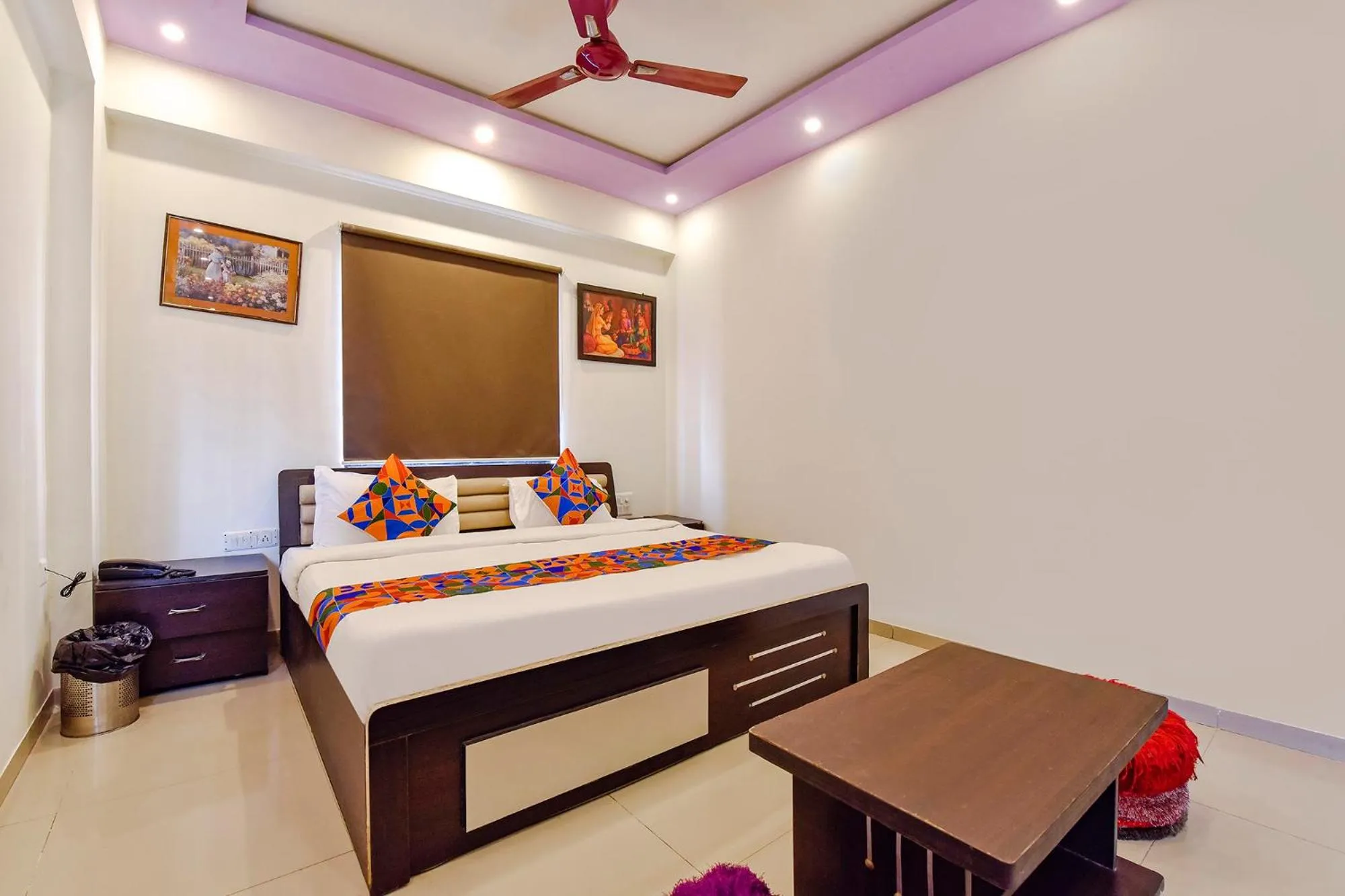 Bed in FabHotel Crystal Inn II - Paldi Char Rasta