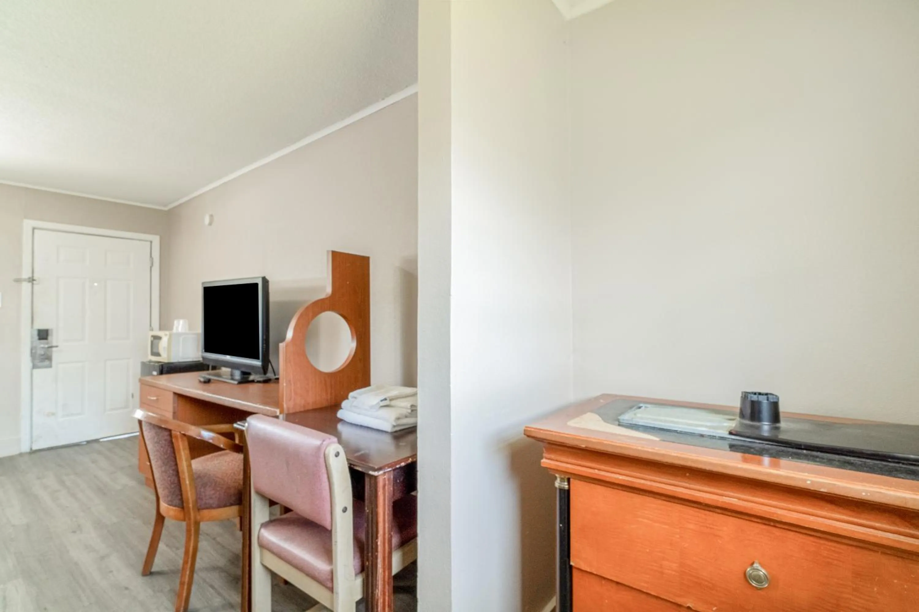 Bedroom in Cypress Inn Motel By OYO West Monroe I-20