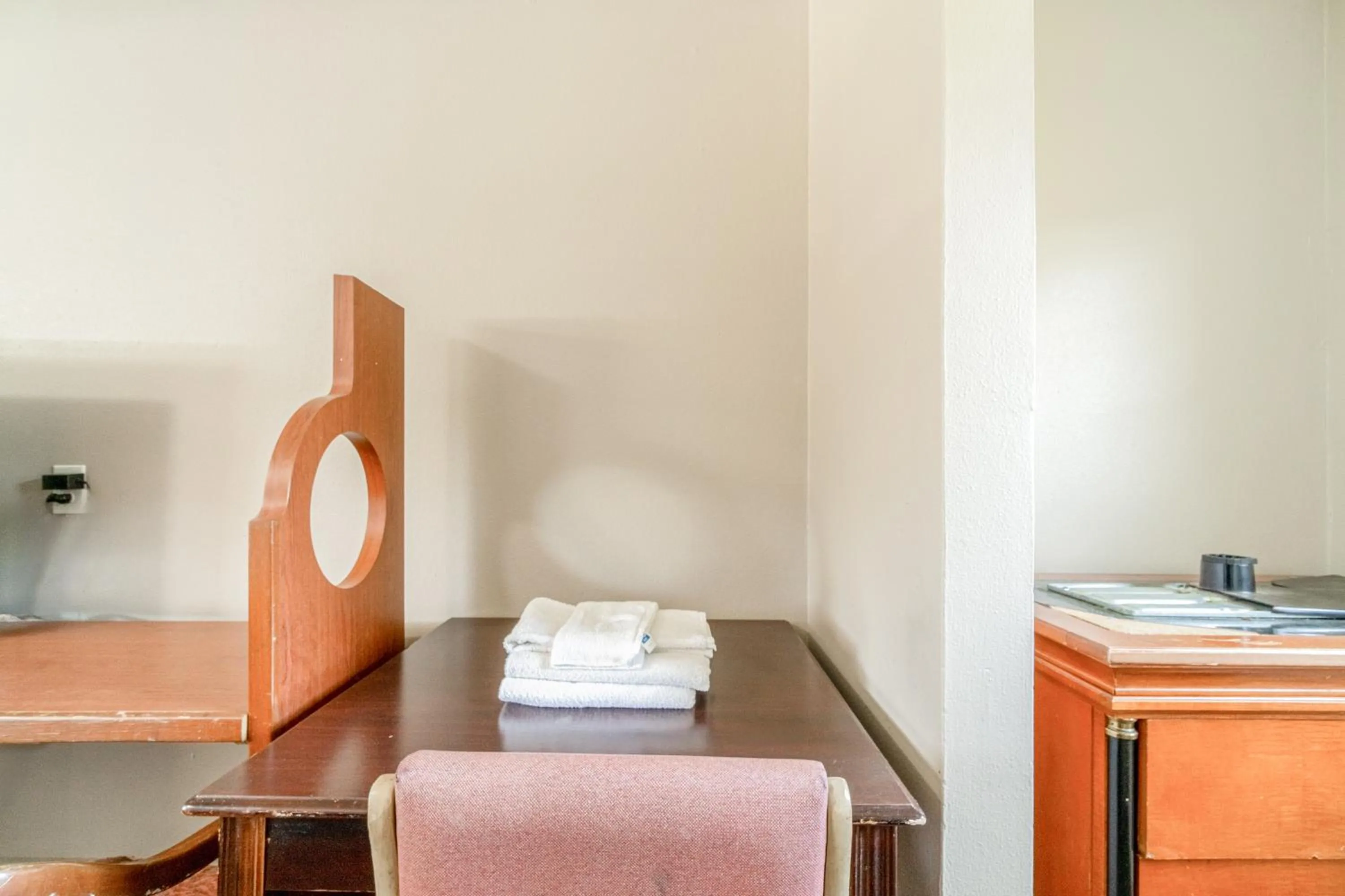 Bedroom in Cypress Inn Motel By OYO West Monroe I-20