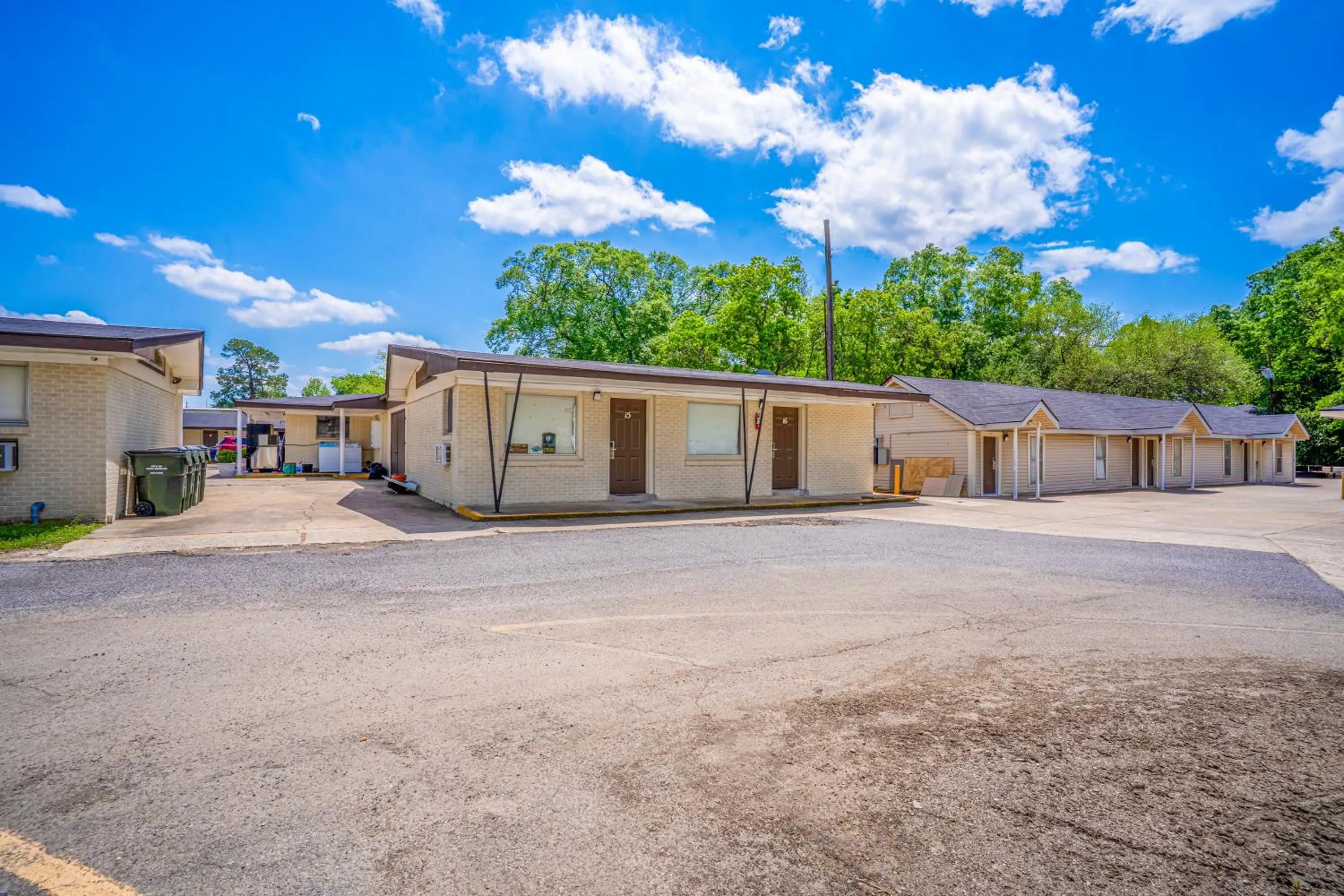 Property building in Cypress Inn Motel By OYO West Monroe I-20
