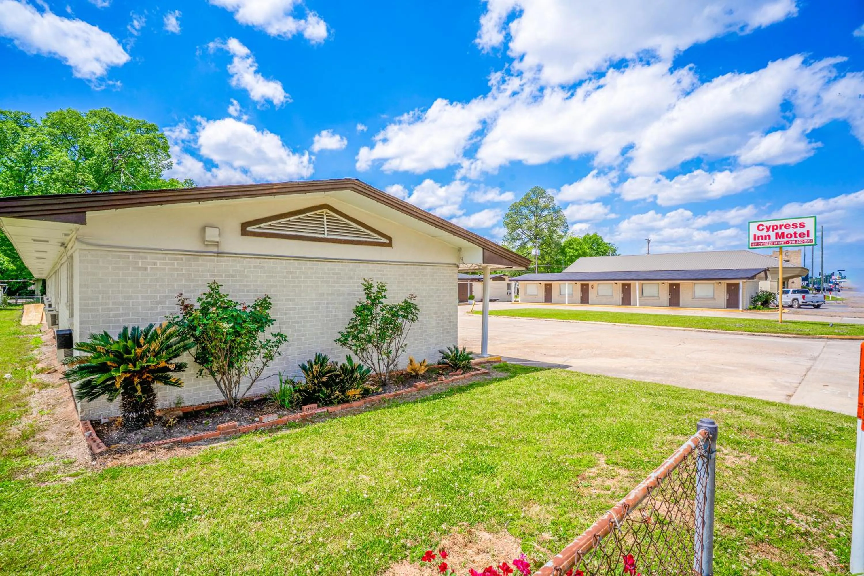 Garden in Cypress Inn Motel By OYO West Monroe I-20