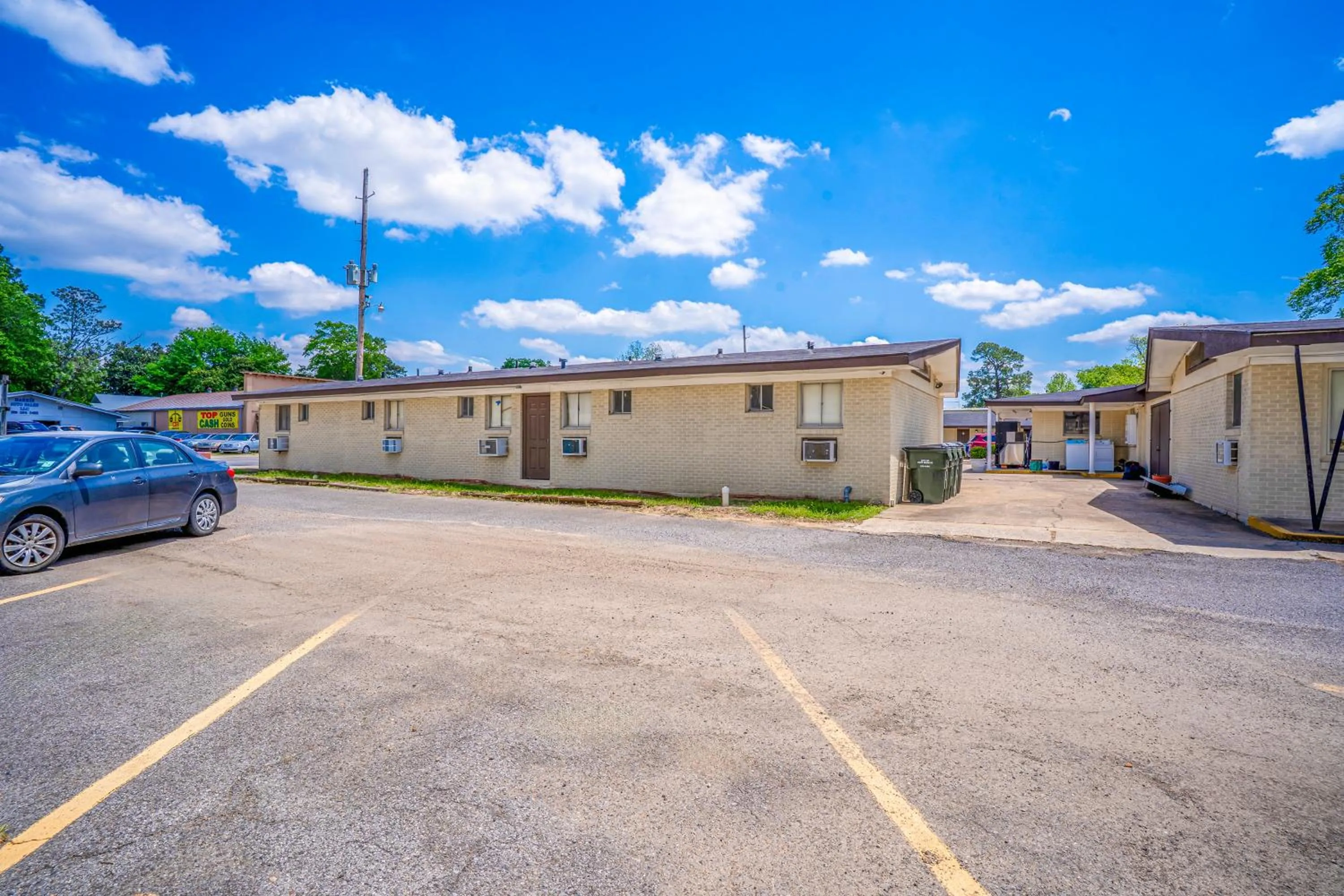 Parking in Cypress Inn Motel By OYO West Monroe I-20