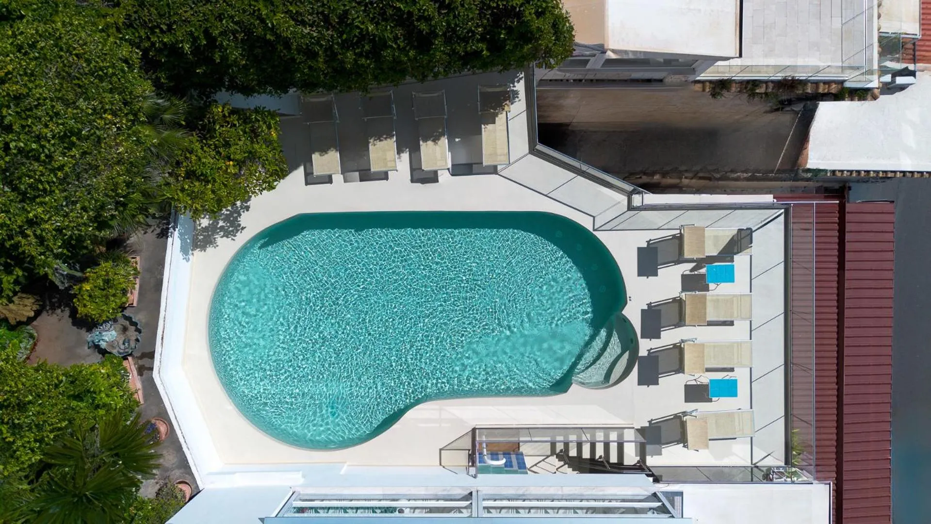 Swimming pool in Hotel Eden Roc