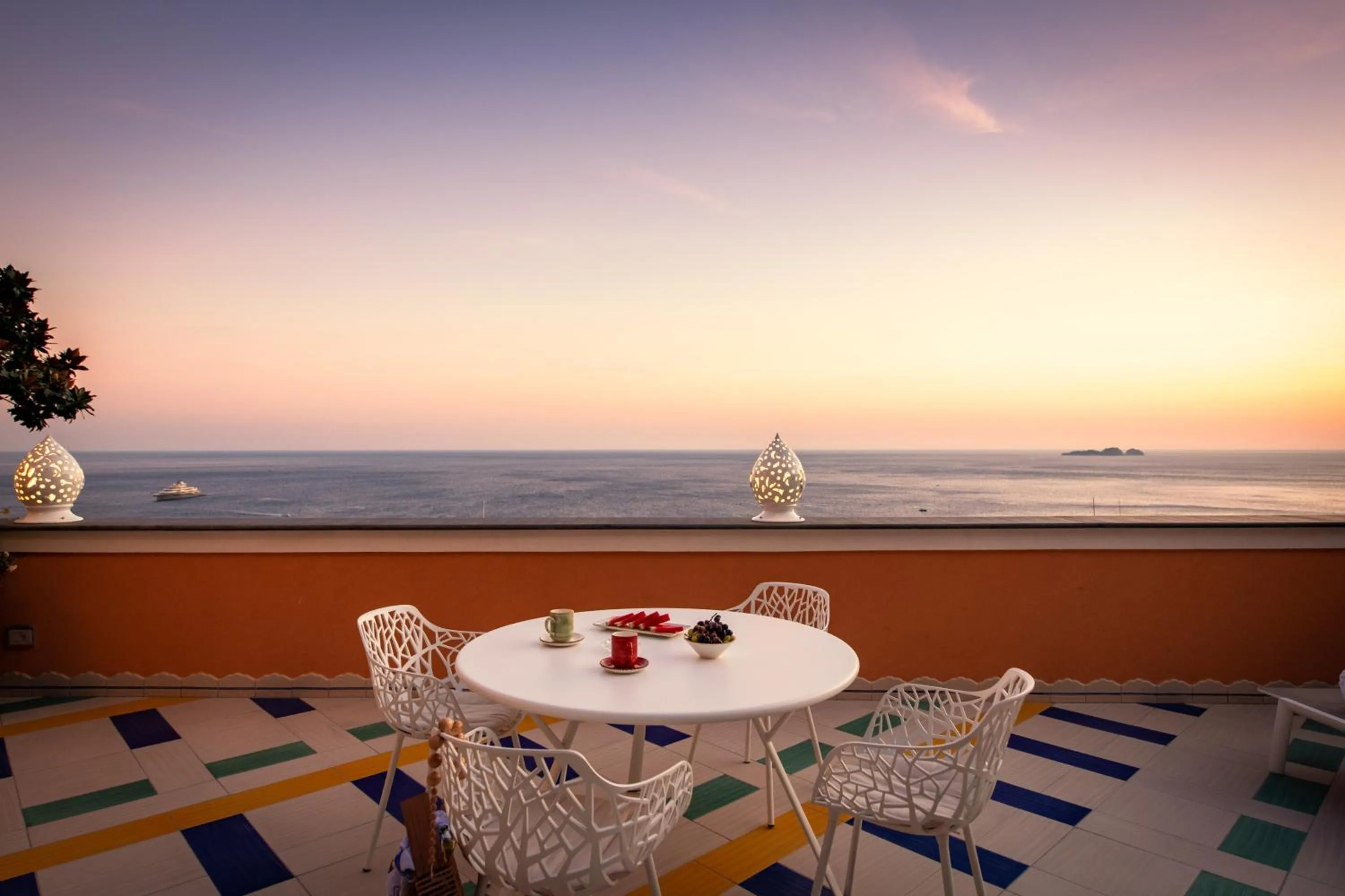 Patio in Hotel Eden Roc