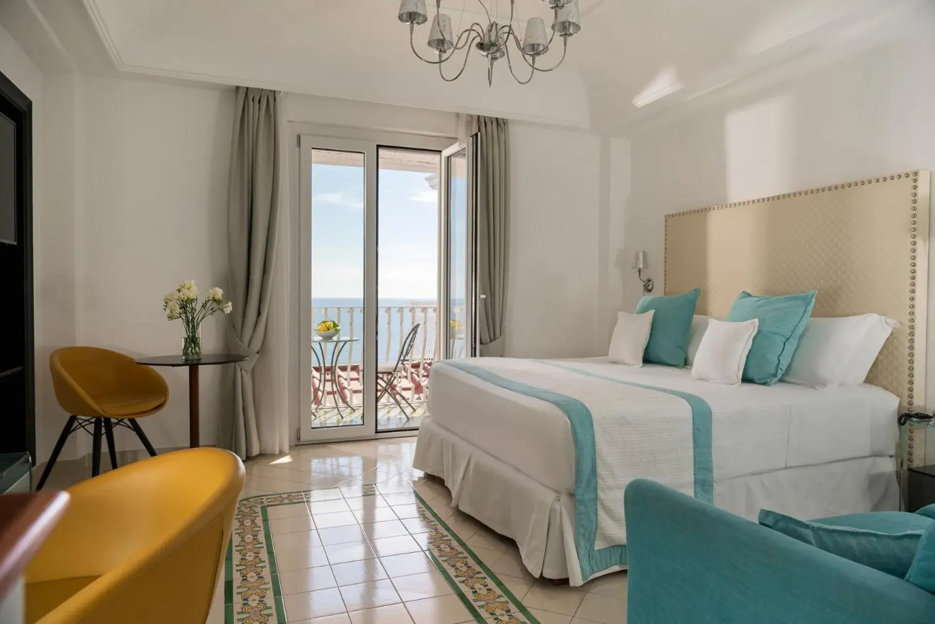 Double Room with Balcony and Sea View in Hotel Eden Roc Double Room with Balcony and Sea View in Hotel Eden Roc