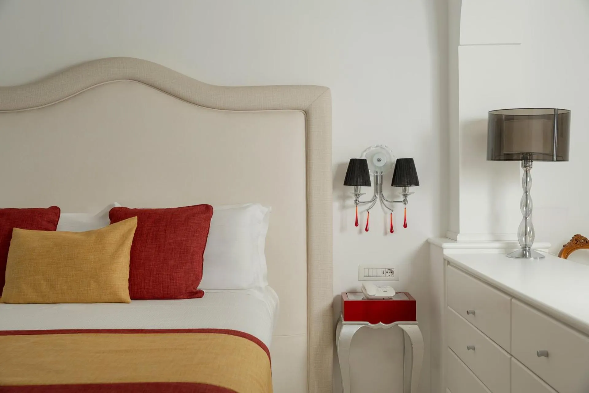 Bedroom, Bed in Hotel Eden Roc