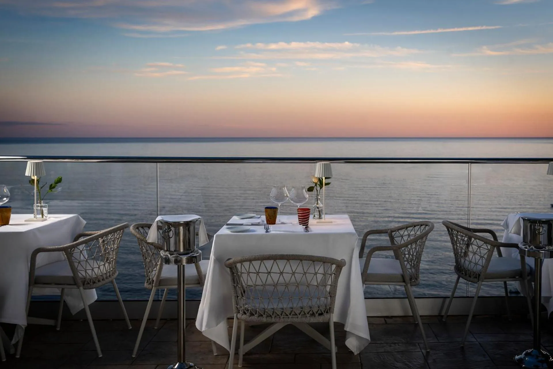 Restaurant/places to eat in Hotel Eden Roc