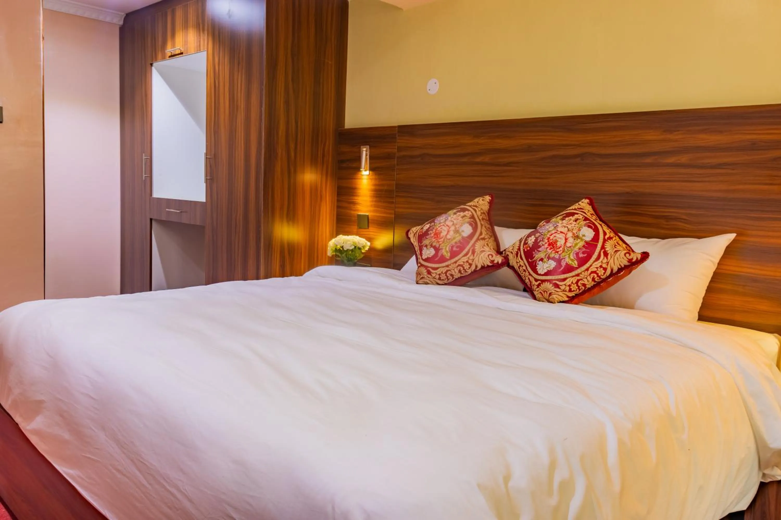 Bed in Karen Plains Hotel Nairobi