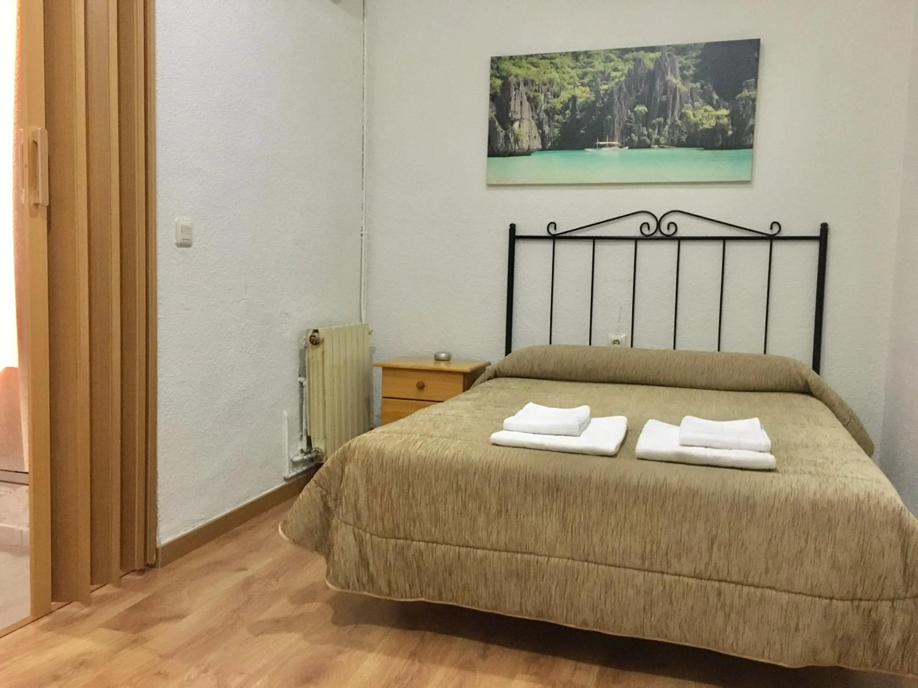 Bed in Hostal Santa Barbara