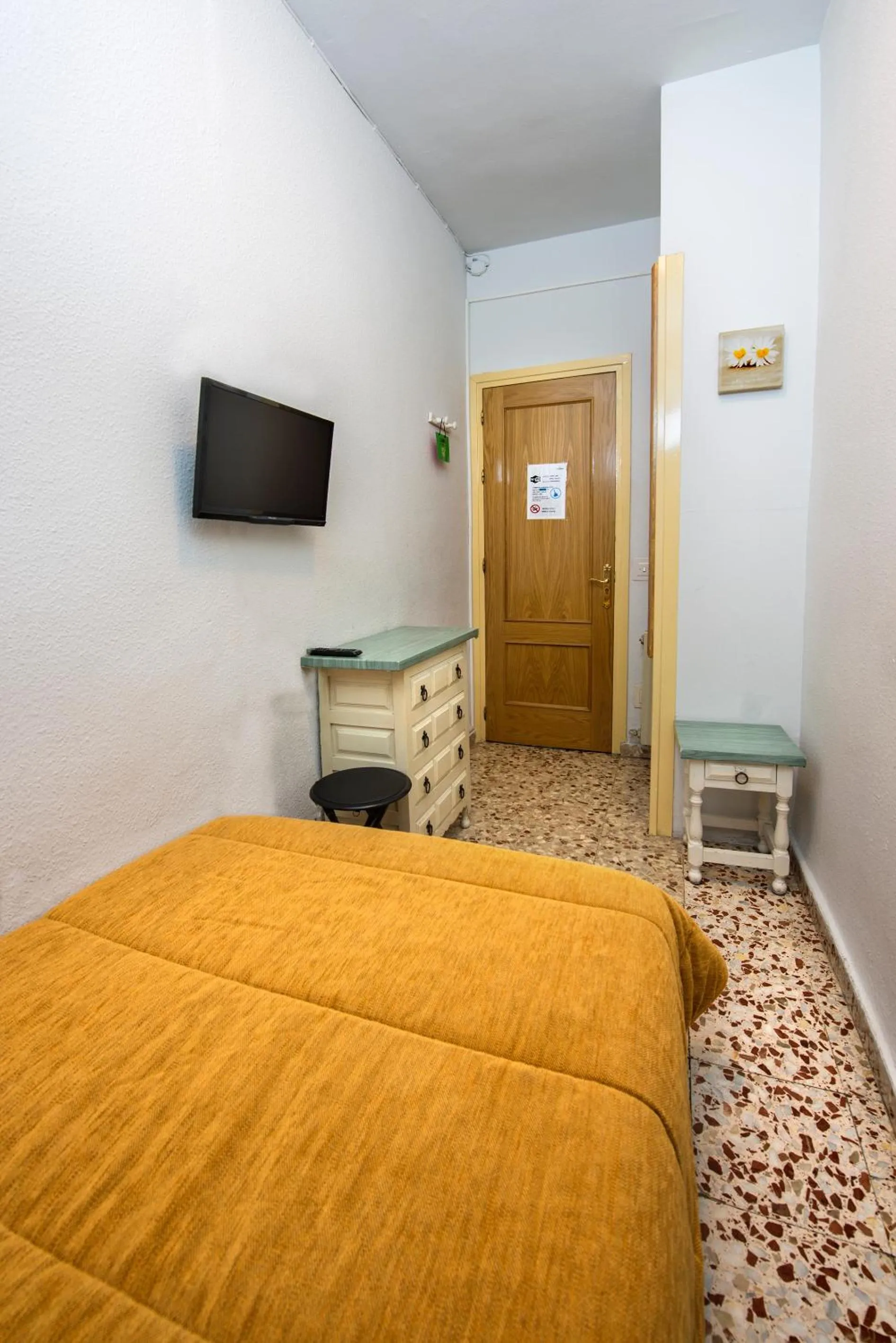 Bedroom, Bed in Hostal Santa Barbara