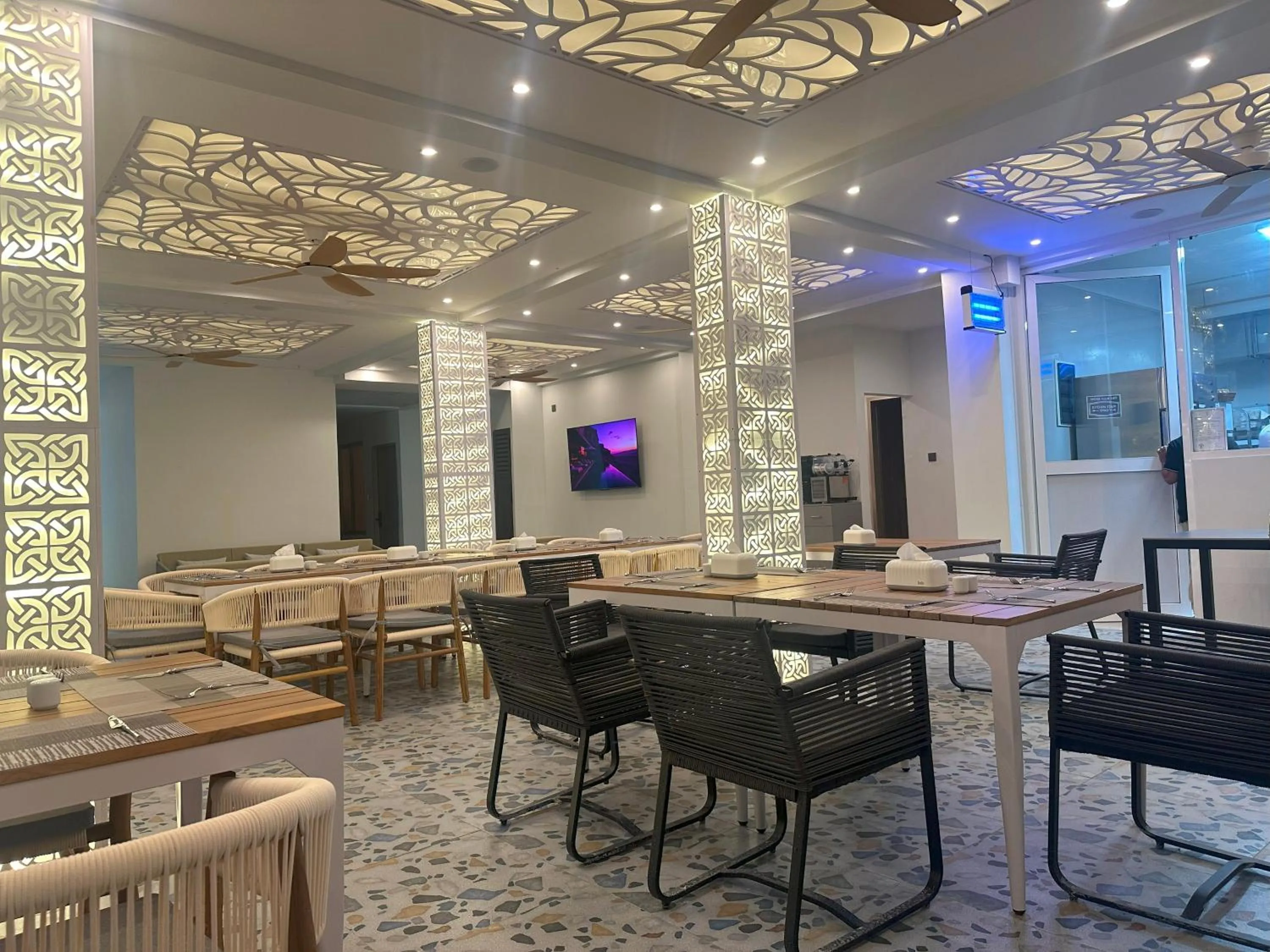 Restaurant/places to eat in Avyanna Gulhi Beach Hotel