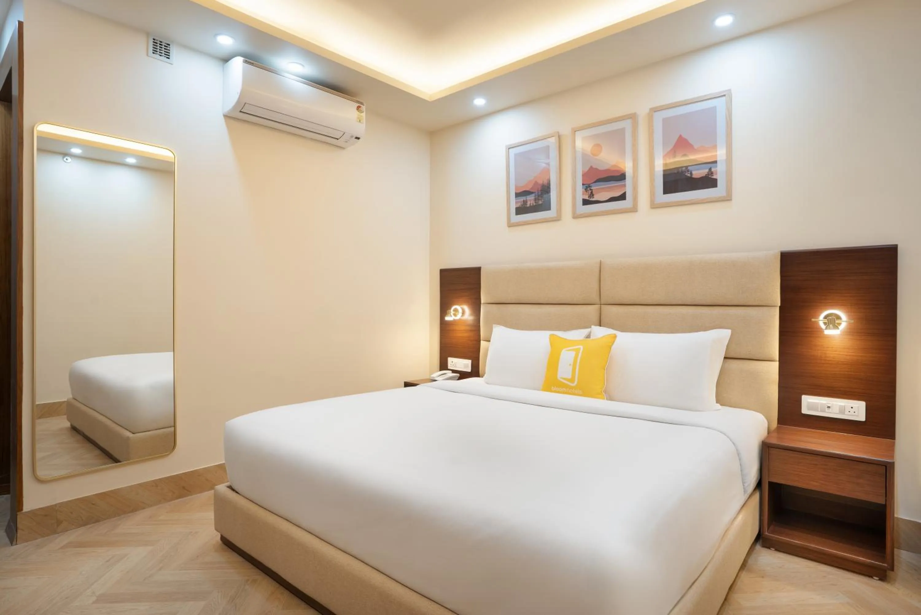 Photo of the whole room, Bed in Bloom Boutique l Sector 45 Gurugram