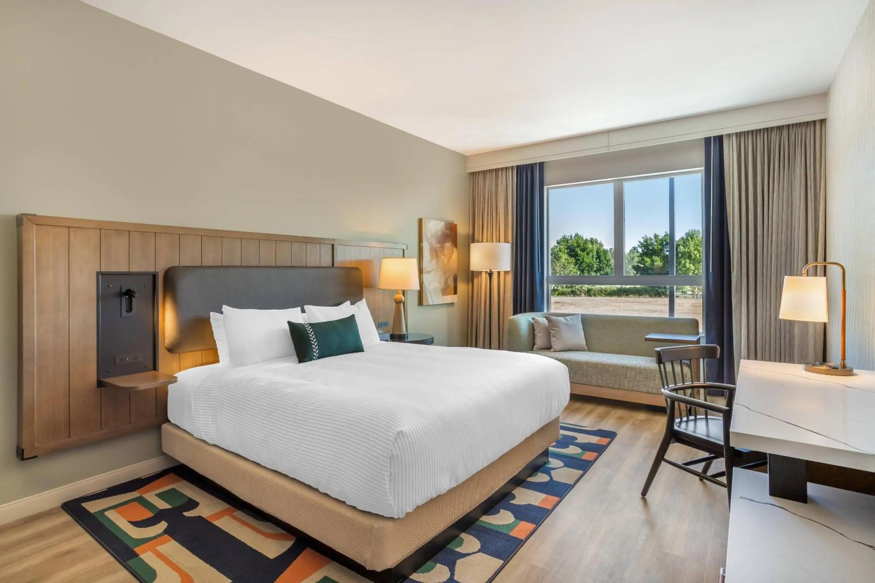 Bedroom, Bed in Cambria Hotel Templeton - Paso Robles