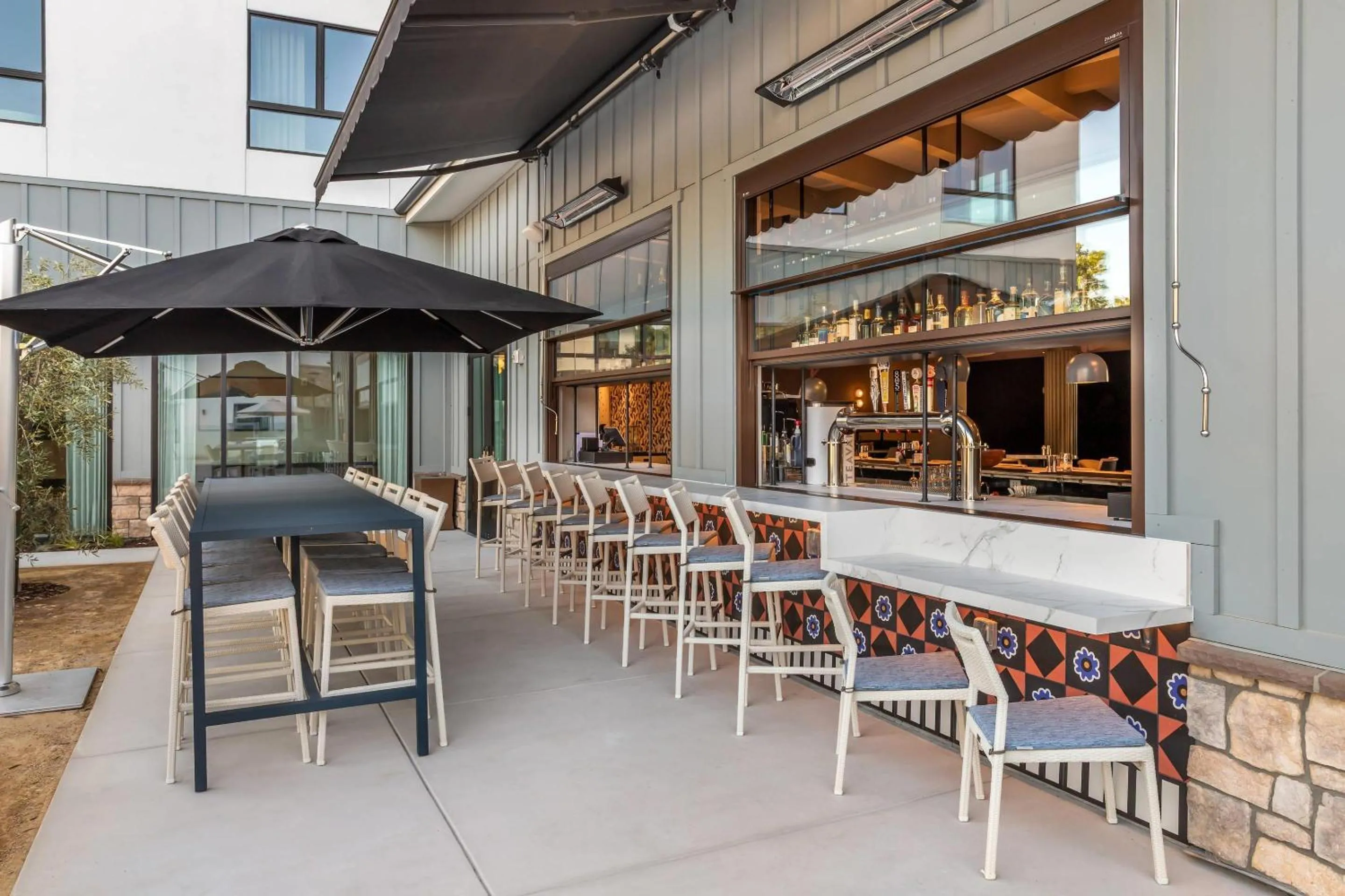 Lounge or bar in Cambria Hotel Templeton - Paso Robles